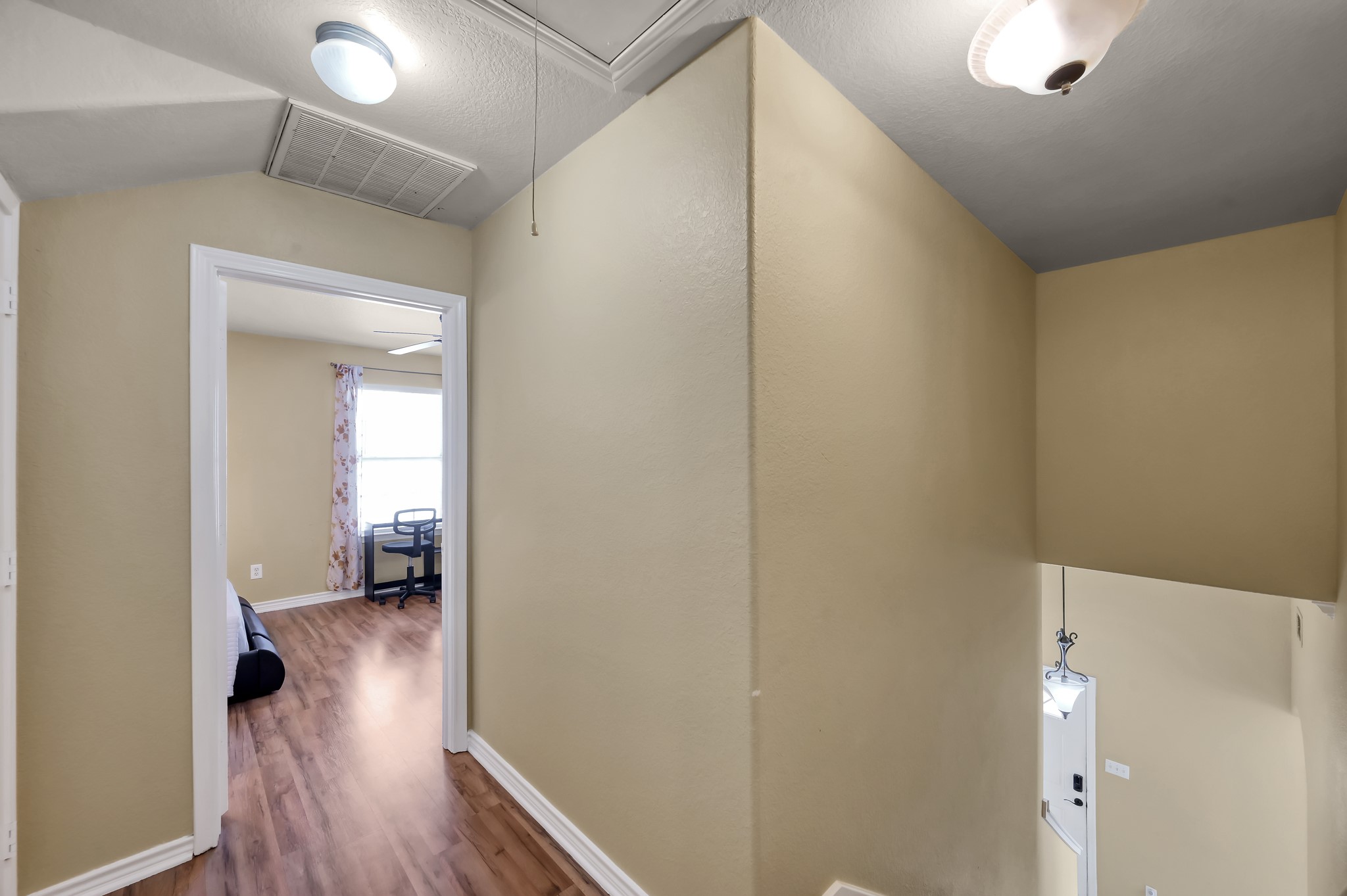 125 Pine Street Property Photo 7