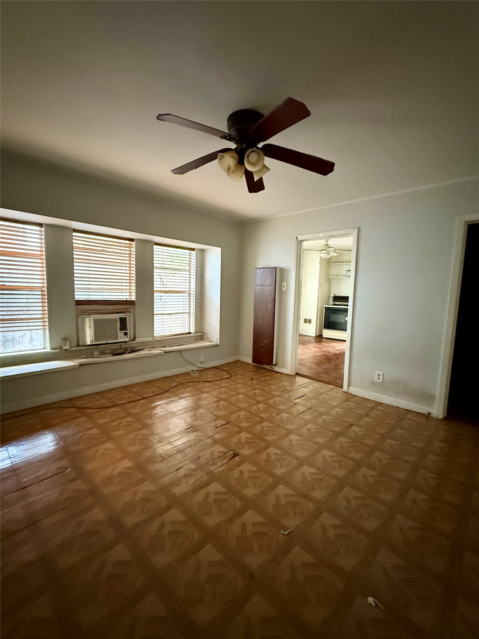 1526 Yale Street 2 Property Photo 4