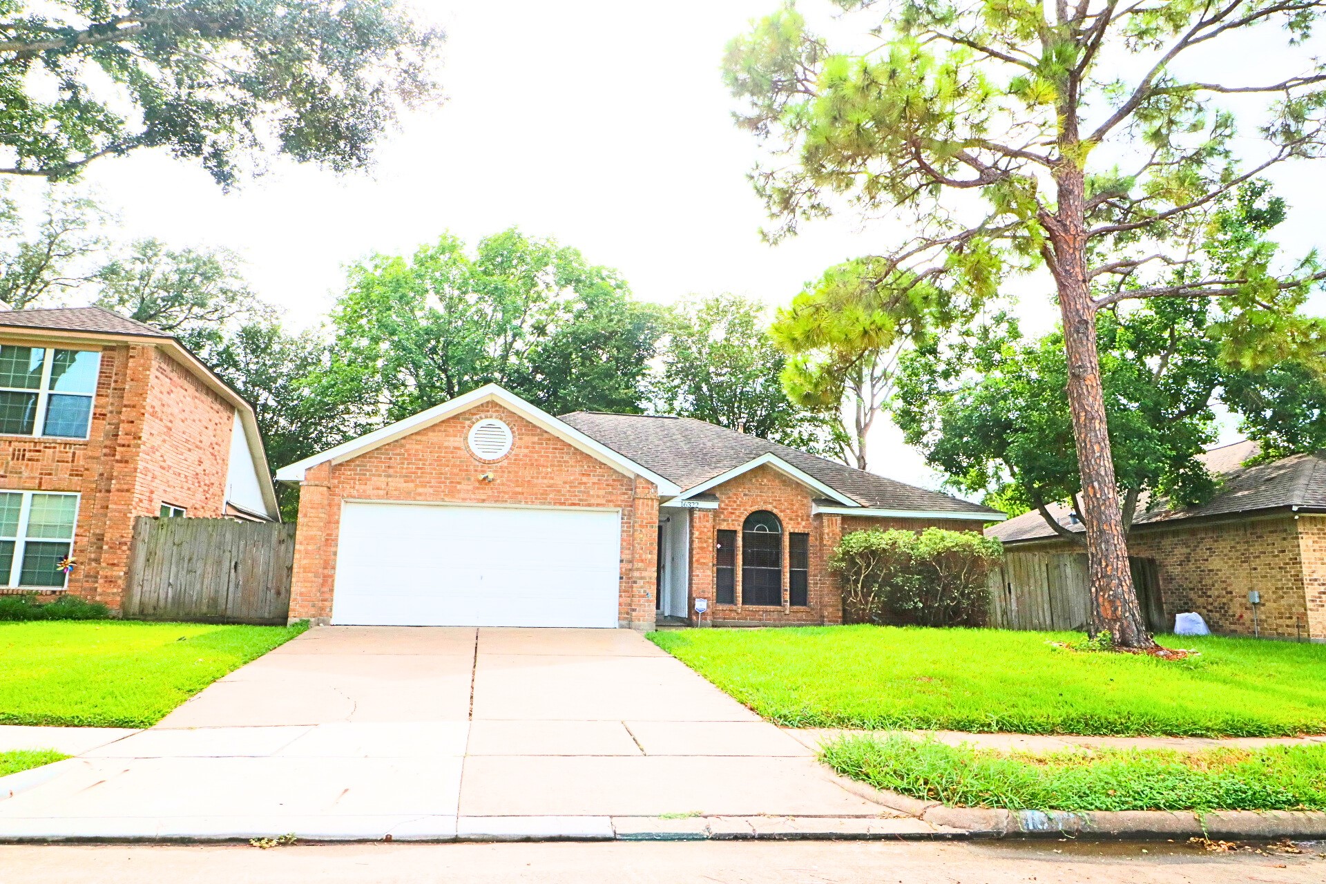 16322 Ginger Run Way Property Photo 2