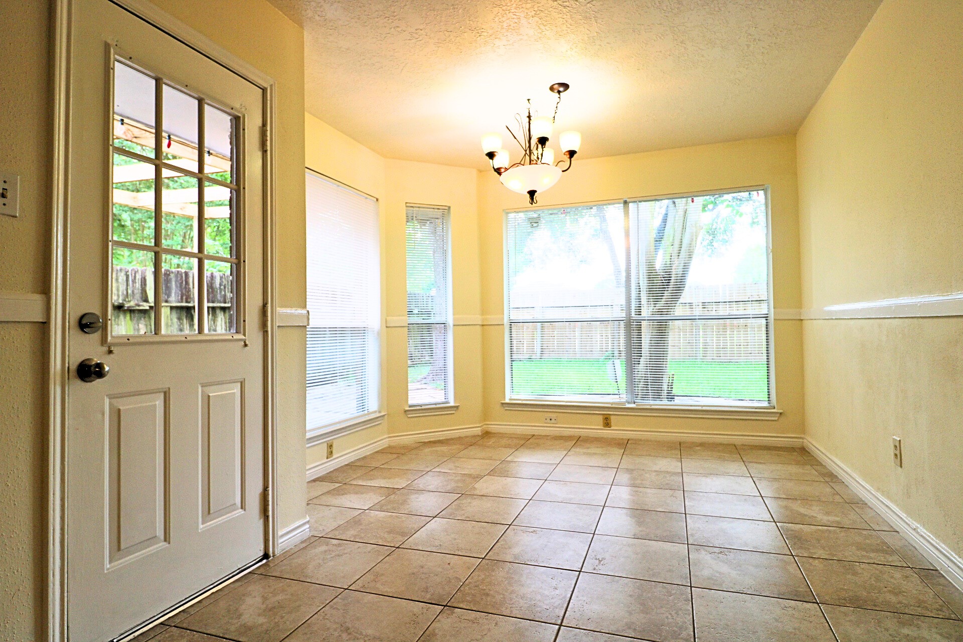 16322 Ginger Run Way Property Photo 7