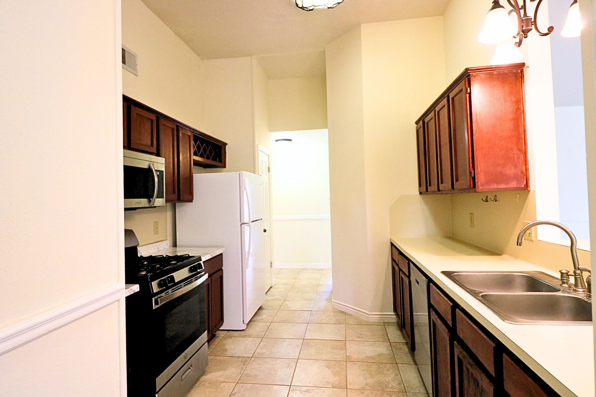 16322 Ginger Run Way Property Photo 8