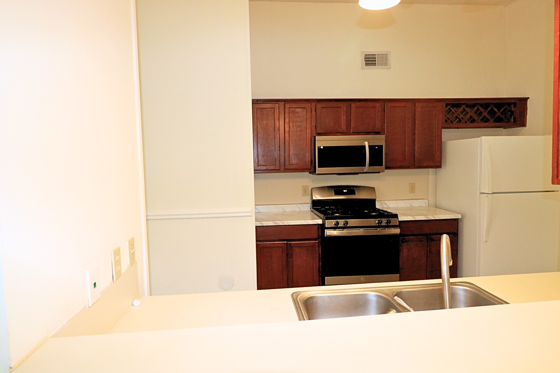 16322 Ginger Run Way Property Photo 10