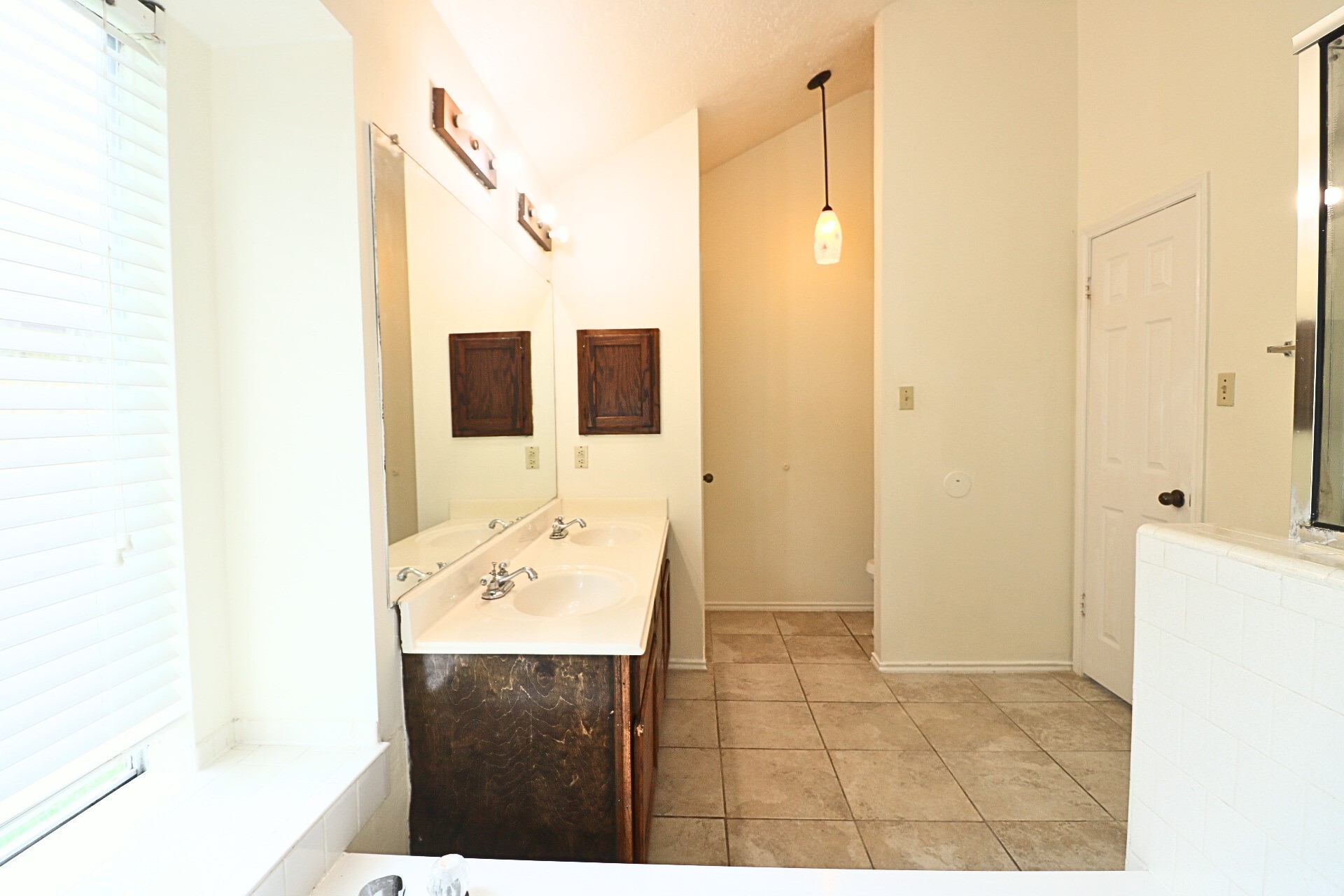 16322 Ginger Run Way Property Photo 15