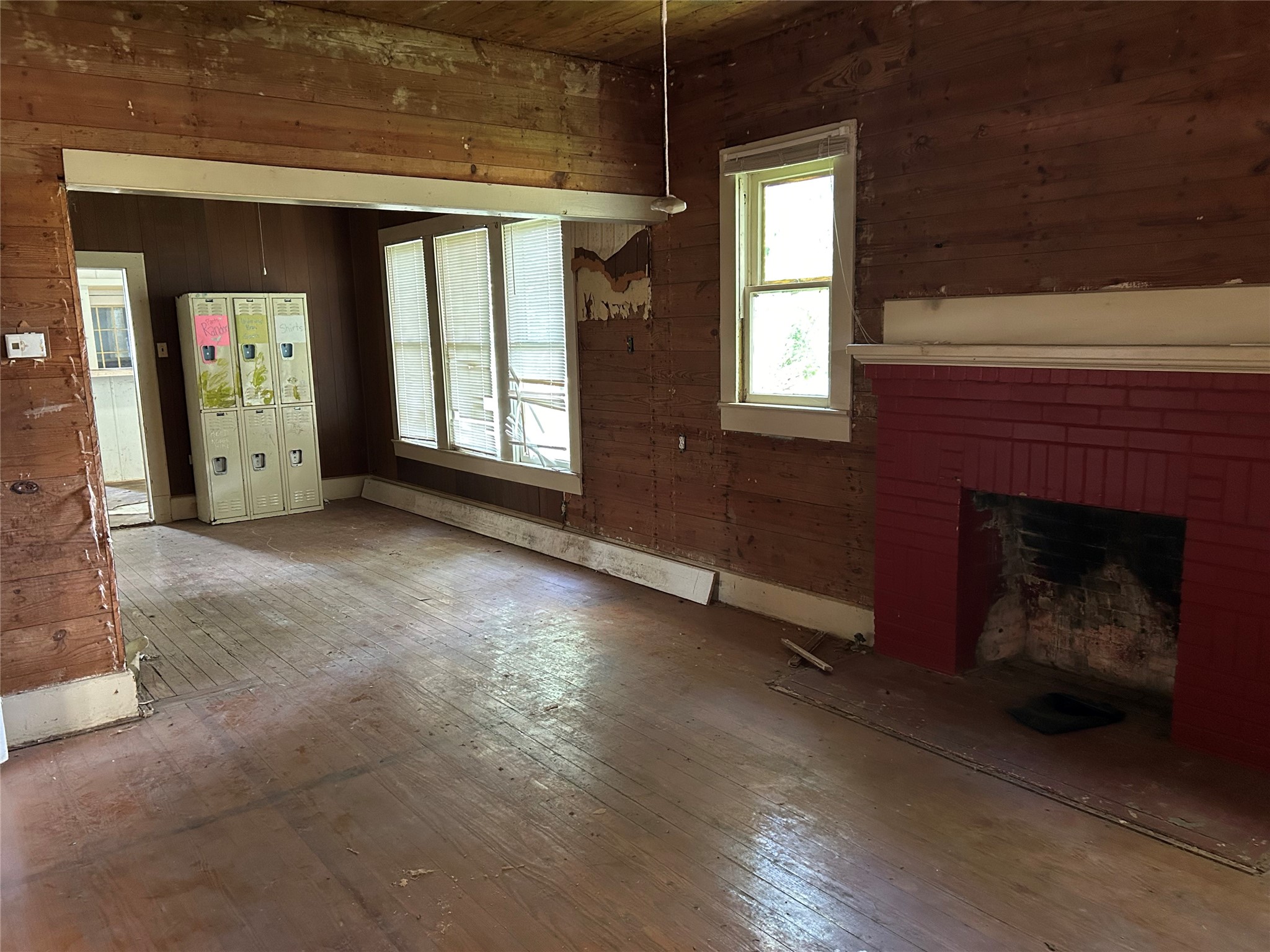 1207 E Washington Avenue Property Photo 10