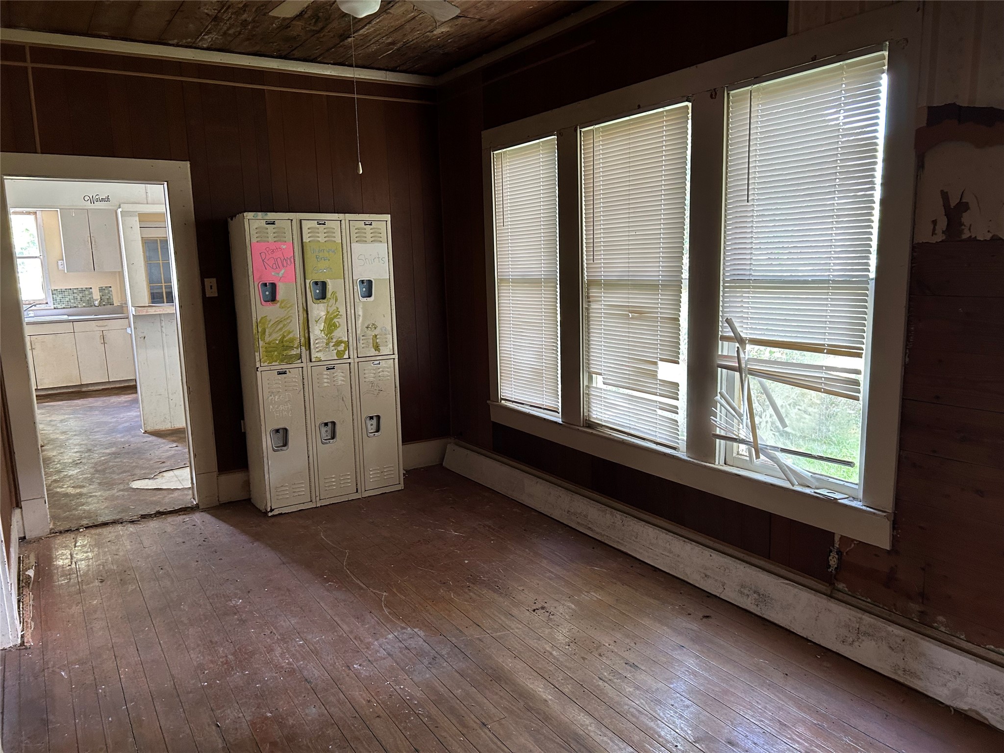1207 E Washington Avenue Property Photo 11