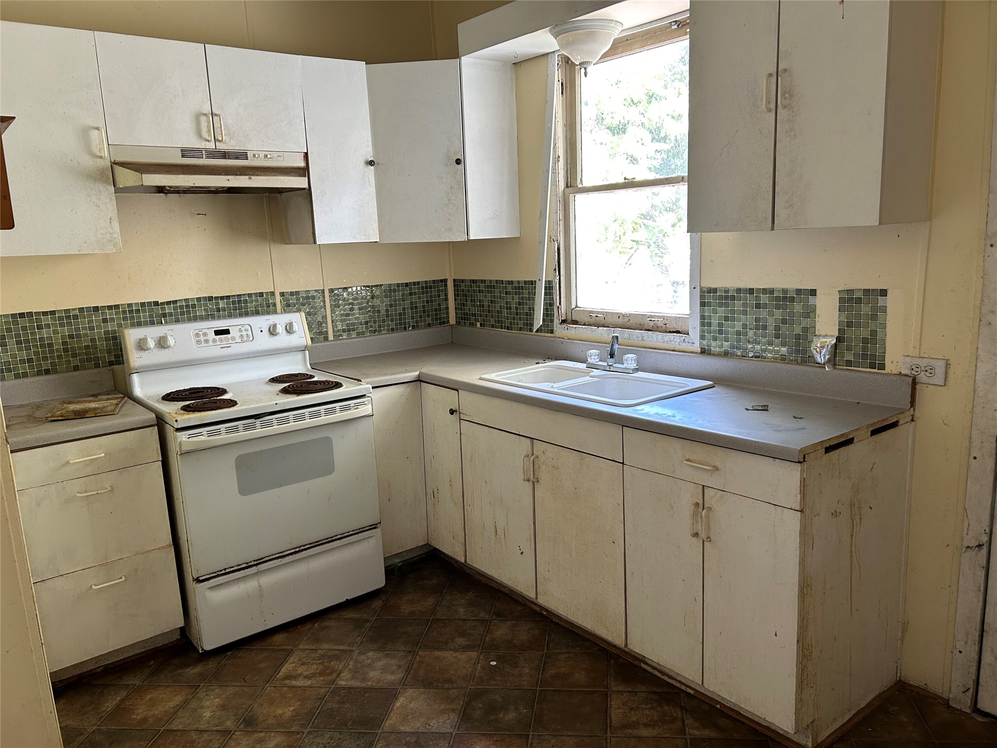 1207 E Washington Avenue Property Photo 13