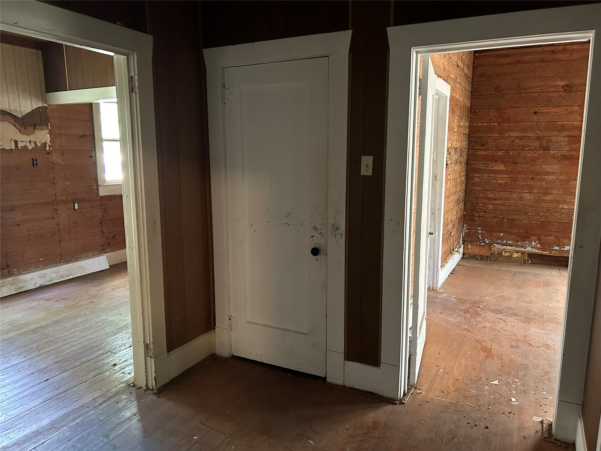 1207 E Washington Avenue Property Photo 15