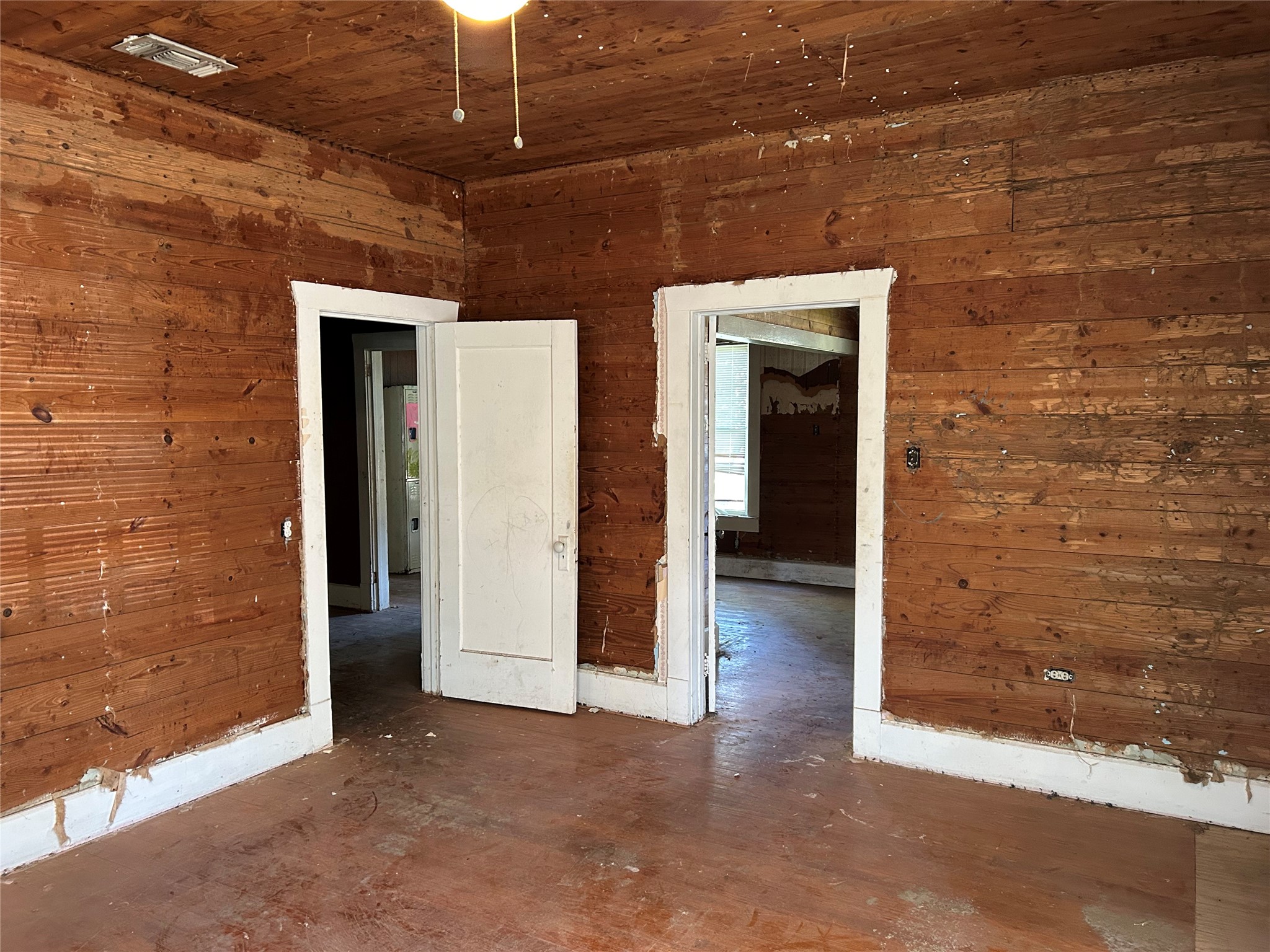 1207 E Washington Avenue Property Photo 18