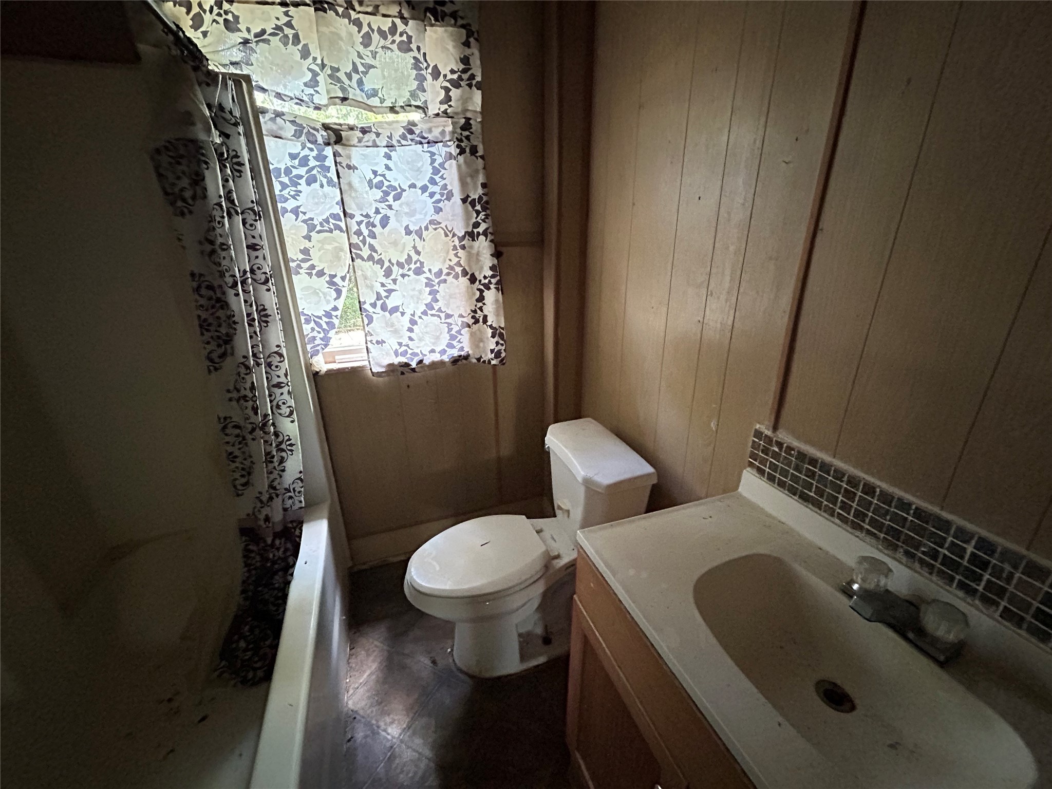 1207 E Washington Avenue Property Photo 22