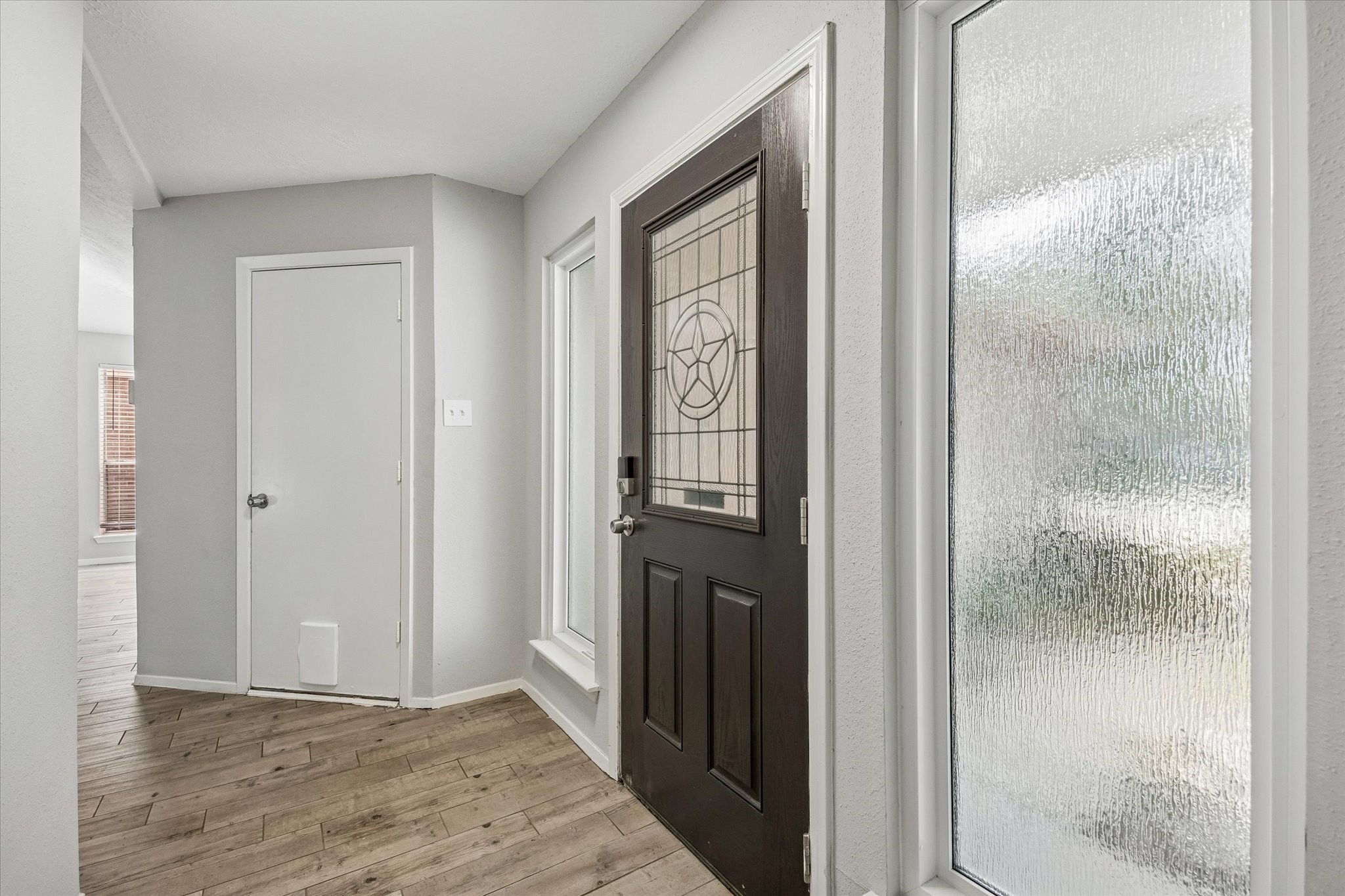 16723 Colony Bend Drive Property Photo 2
