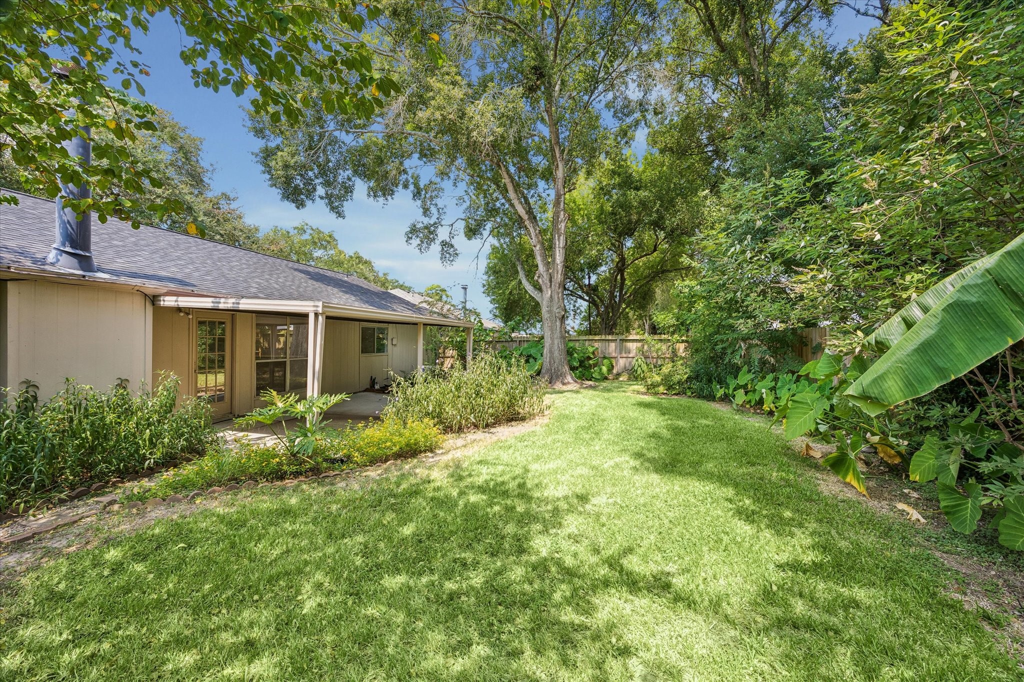 16723 Colony Bend Drive Property Photo 14