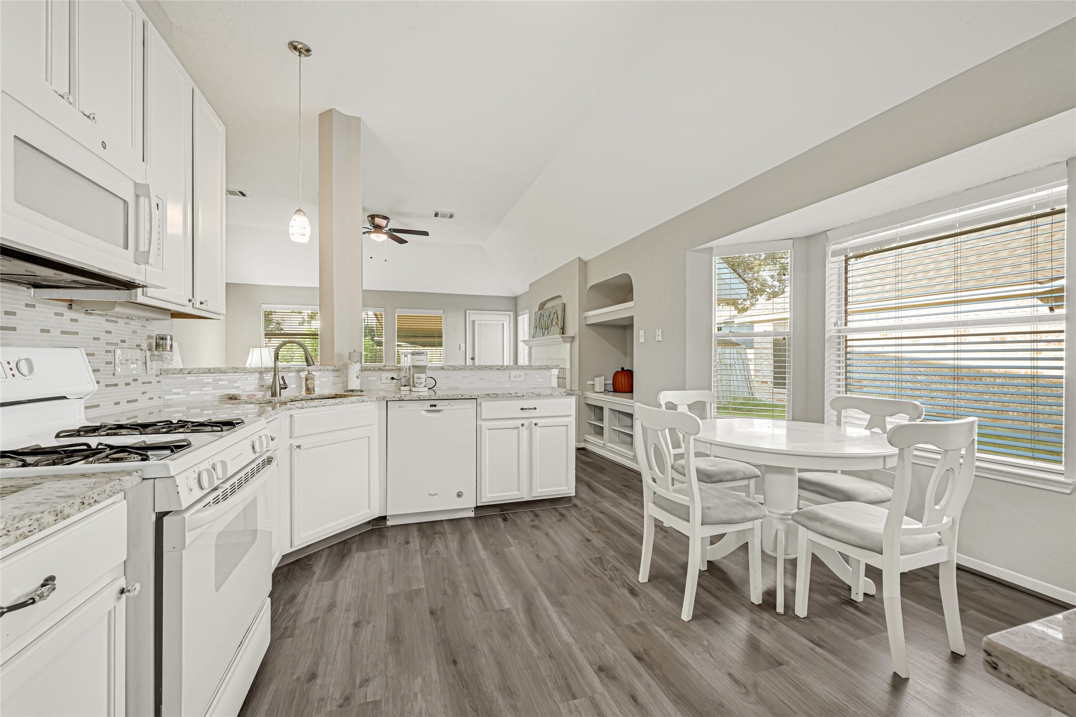 804 Cherry Blossom Drive Property Photo 3