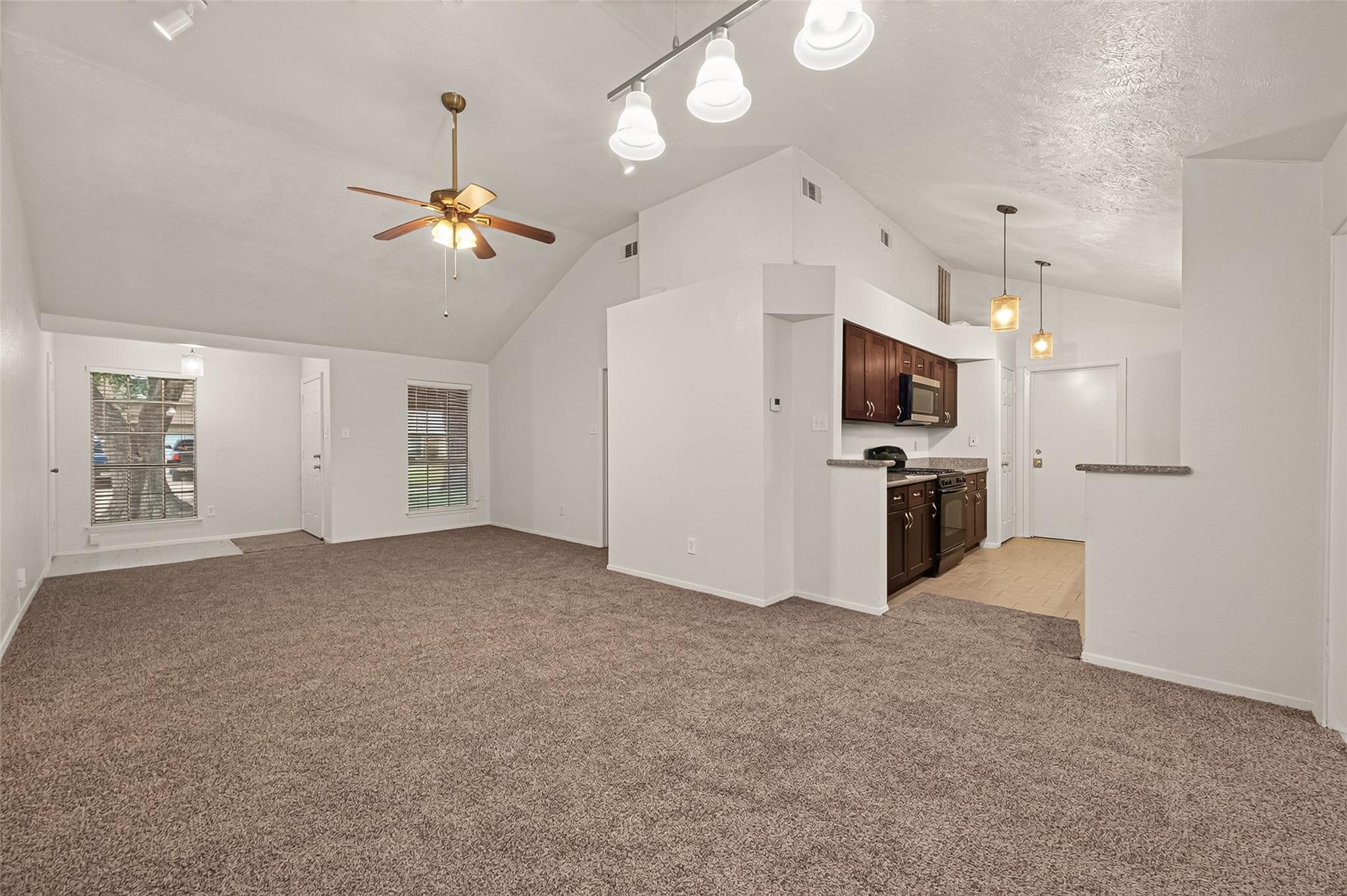 2714 S Brompton Drive Property Photo 2
