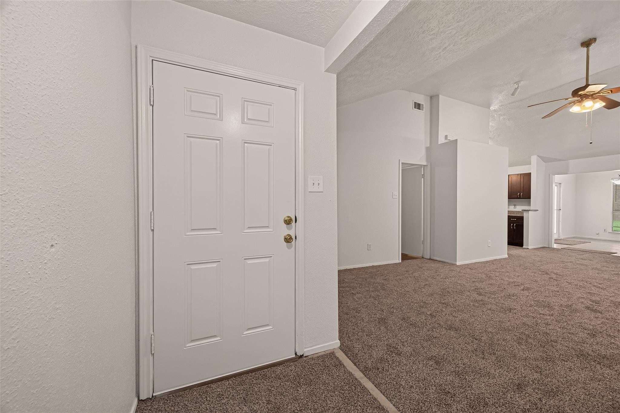 2714 S Brompton Drive Property Photo 8