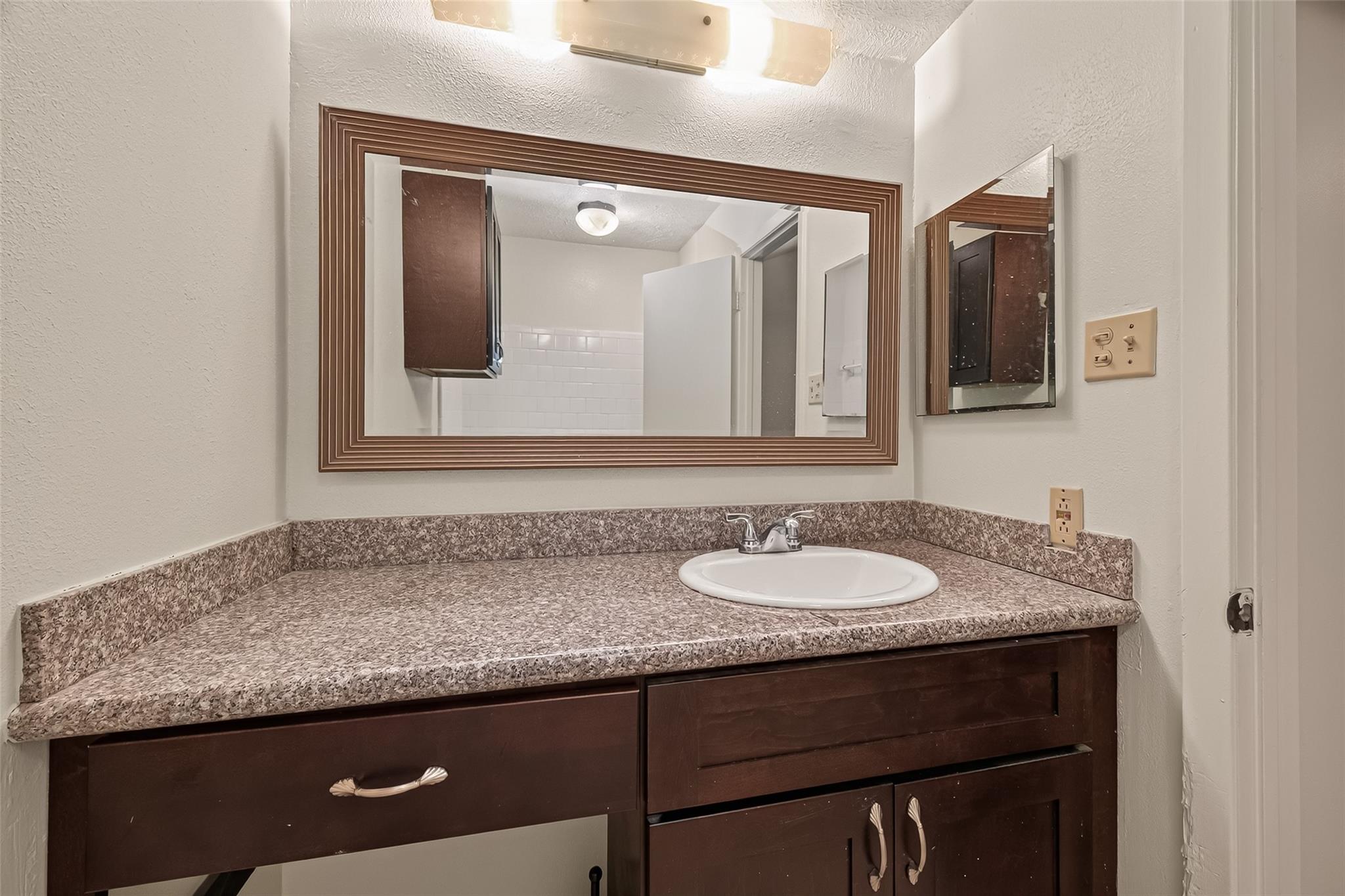 2714 S Brompton Drive Property Photo 35