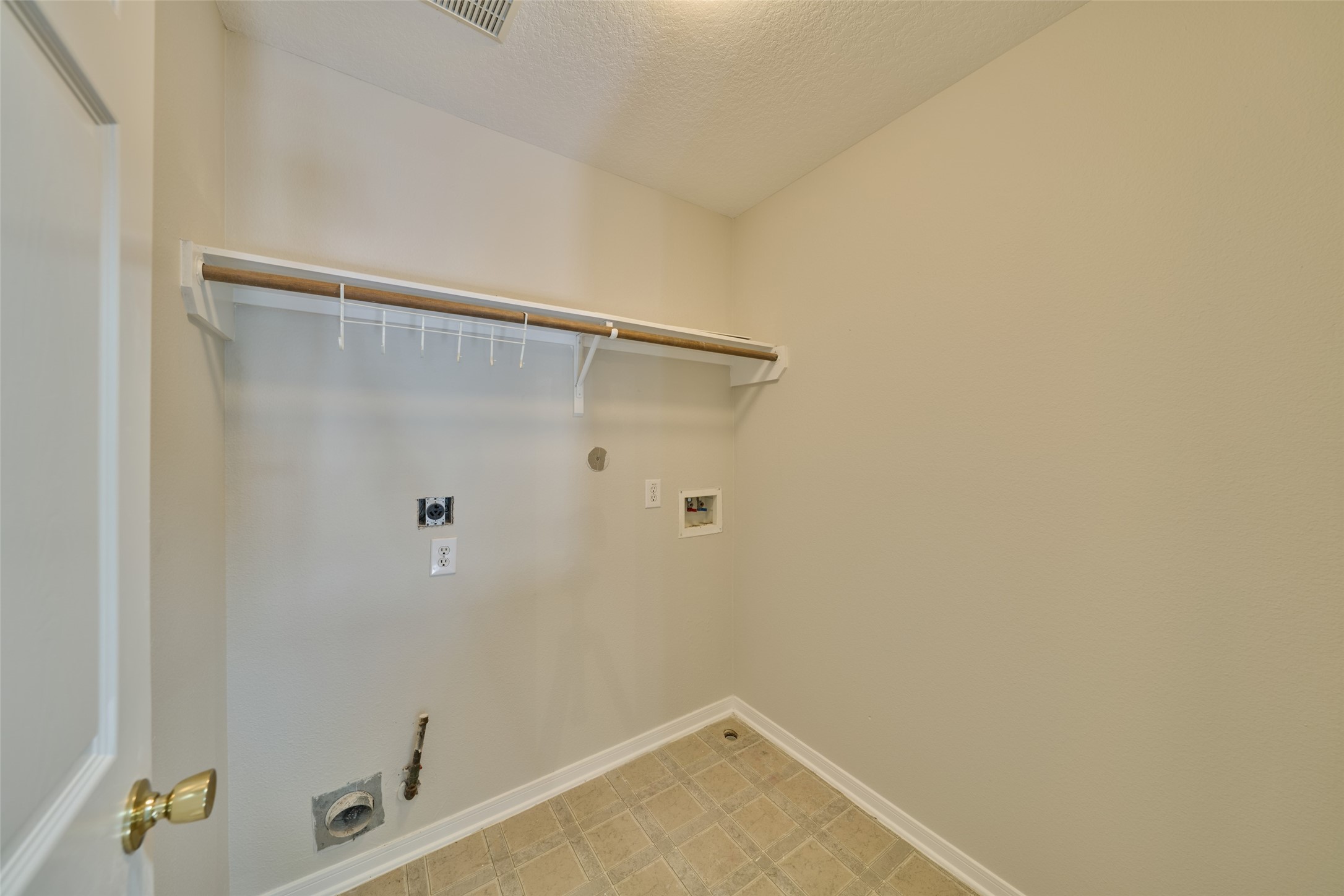 18534 Alemarble Oak Street Property Photo 17