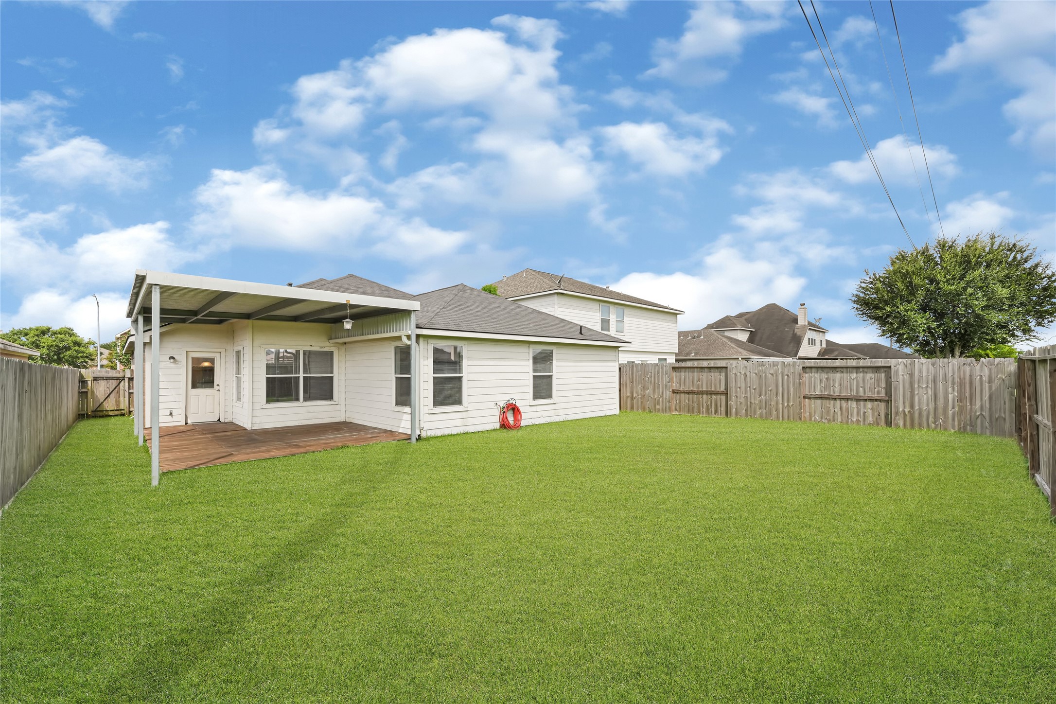 15130 Diamond Way Property Photo 4