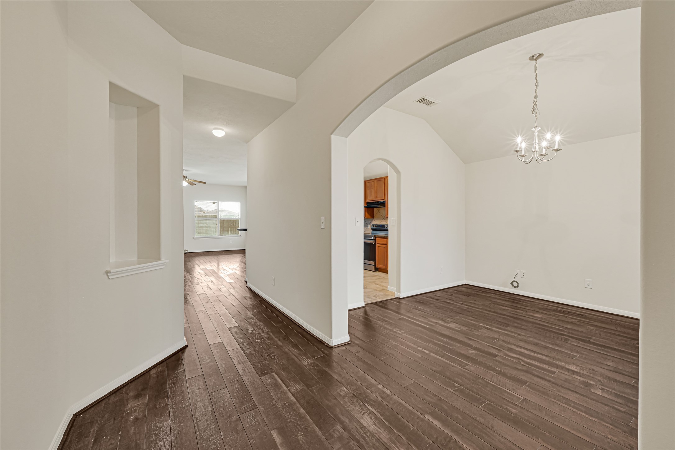15130 Diamond Way Property Photo 7