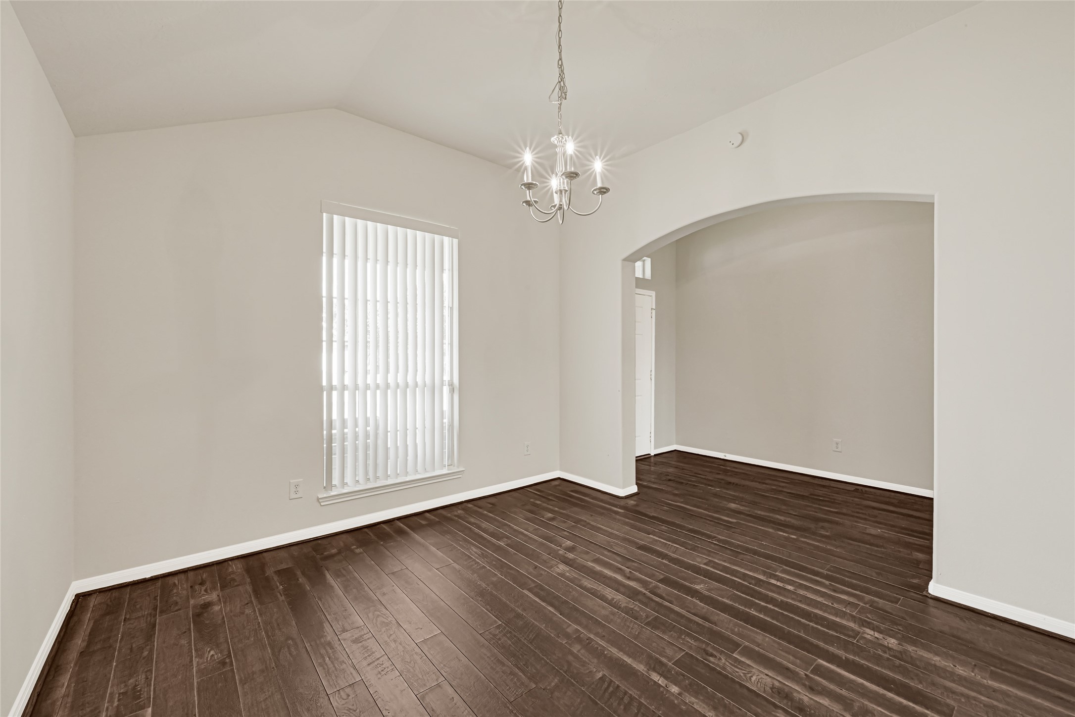 15130 Diamond Way Property Photo 9