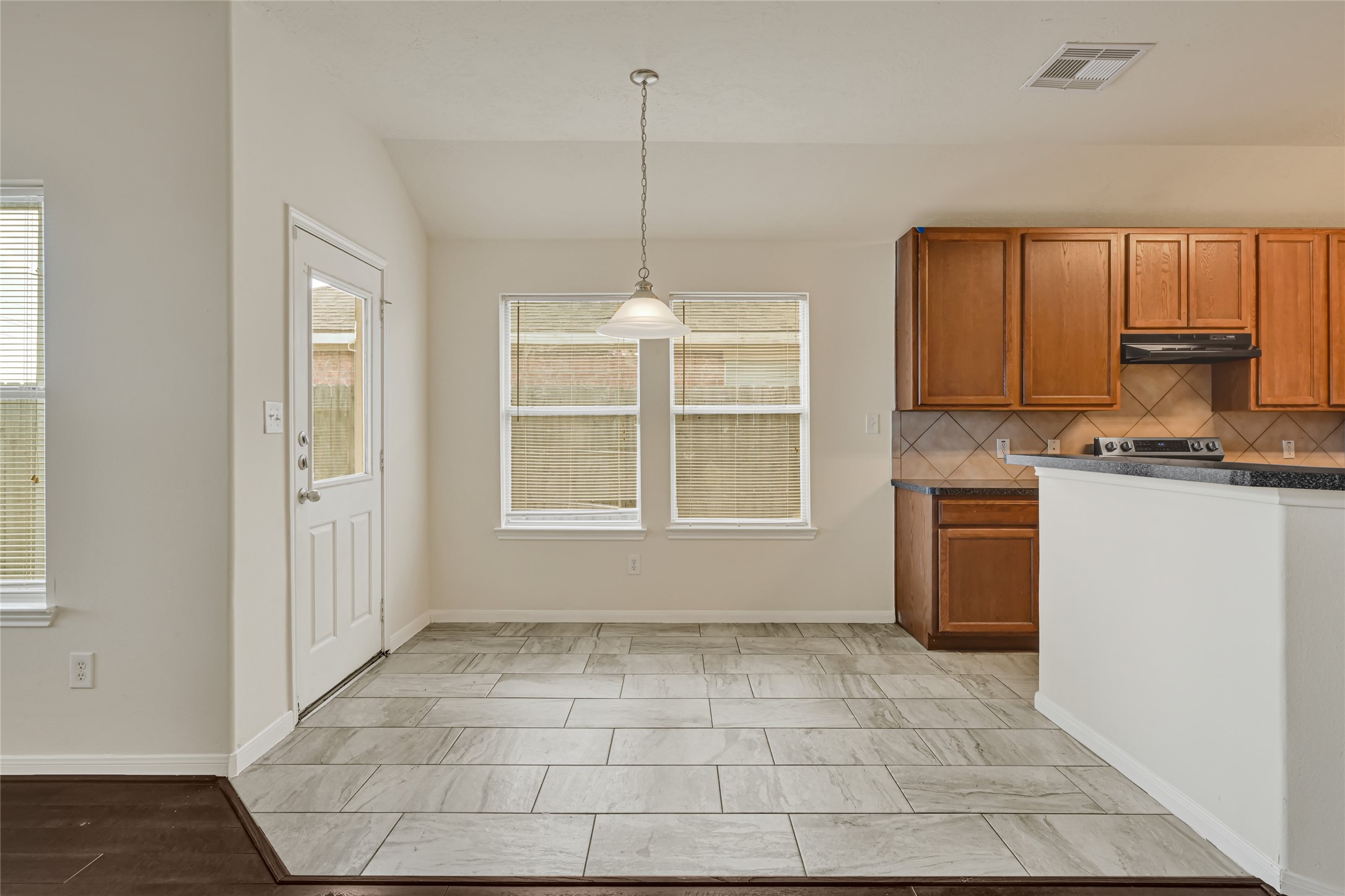 15130 Diamond Way Property Photo 14