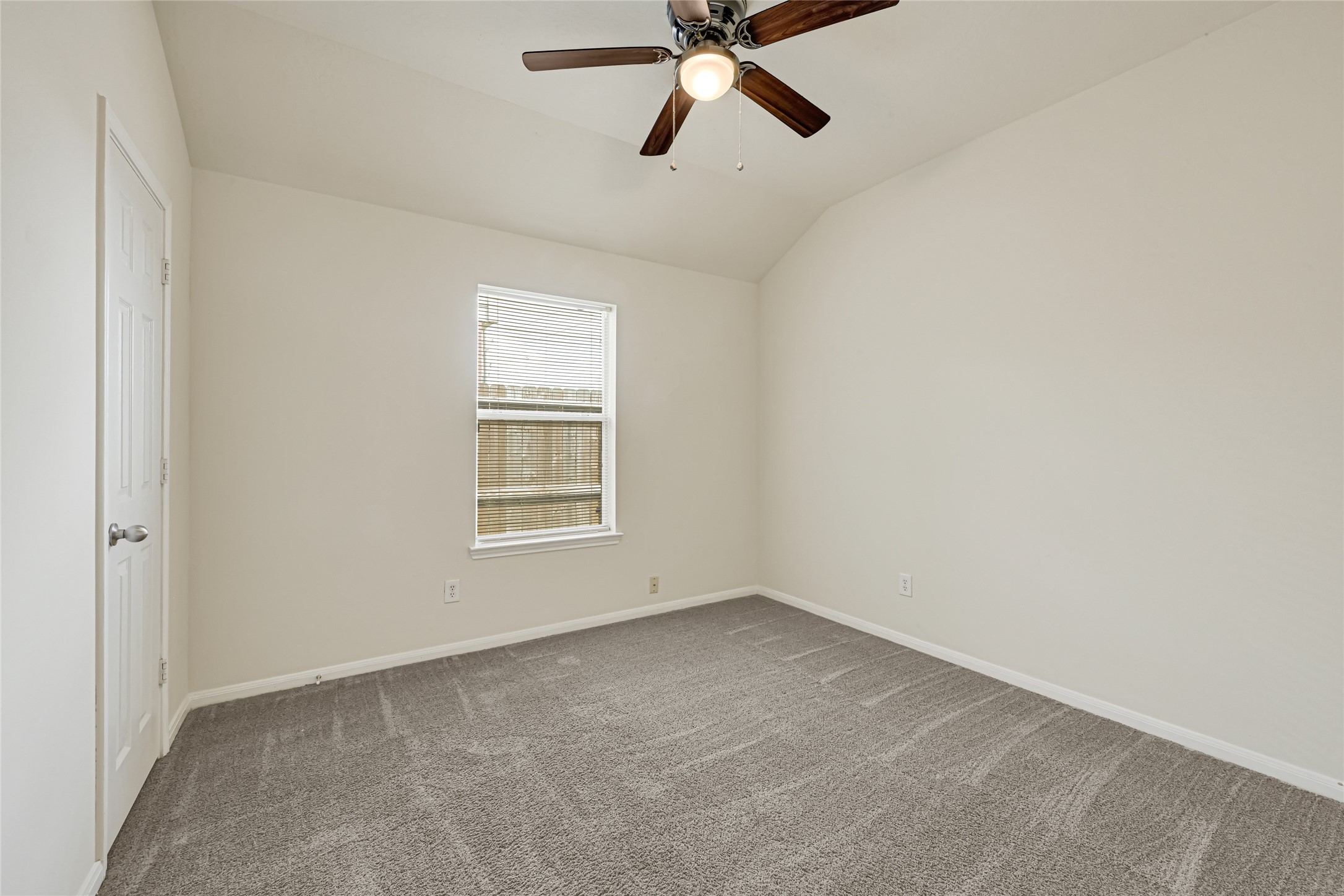 15130 Diamond Way Property Photo 21