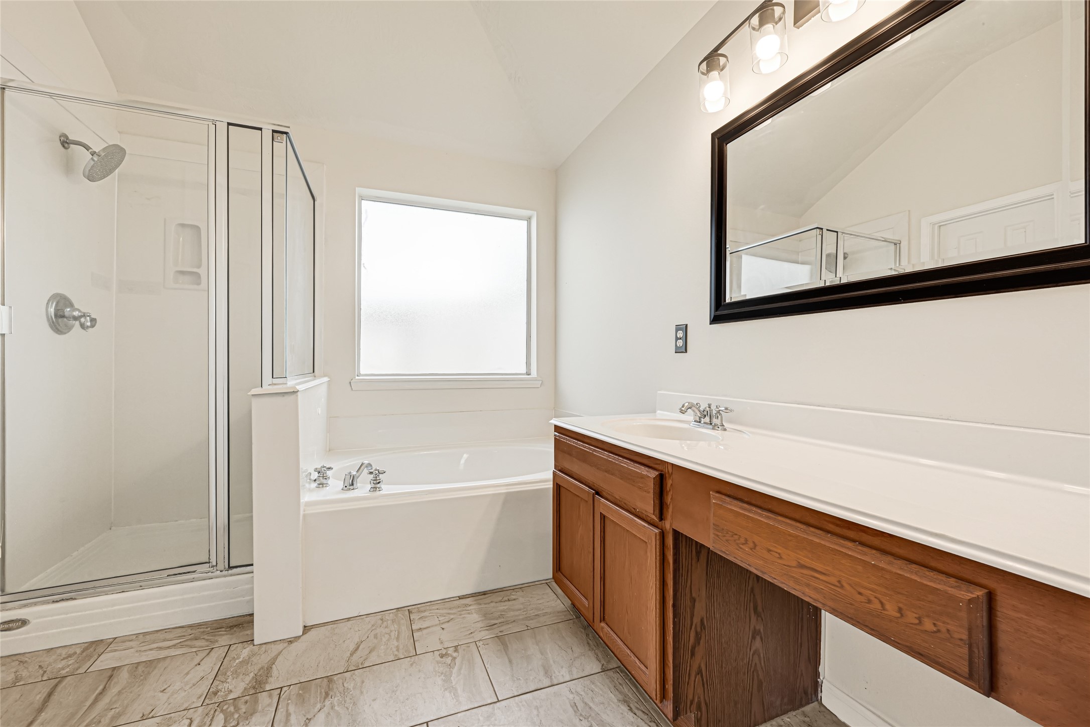 15130 Diamond Way Property Photo 24