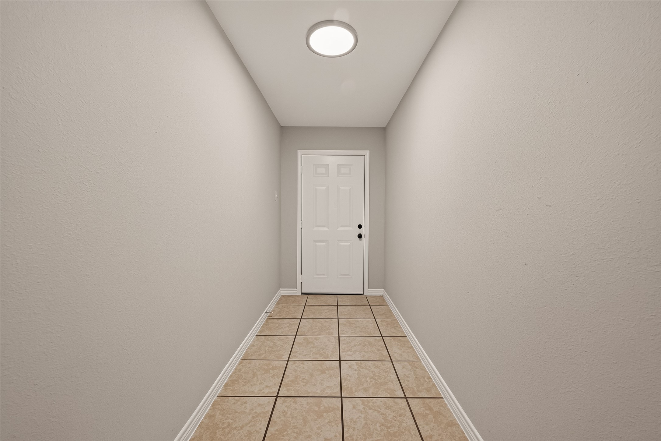8607 Valley Forest Drive Property Photo 3