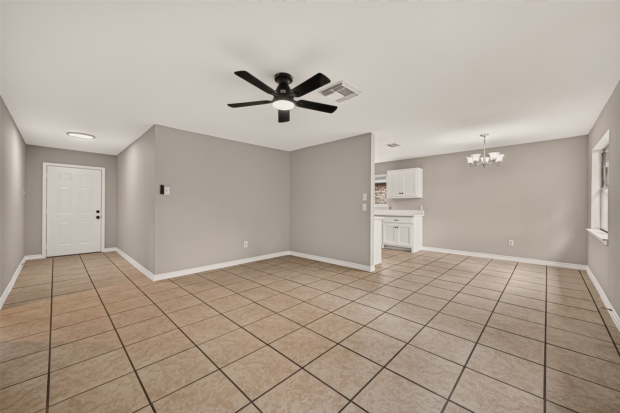 8607 Valley Forest Drive Property Photo 5