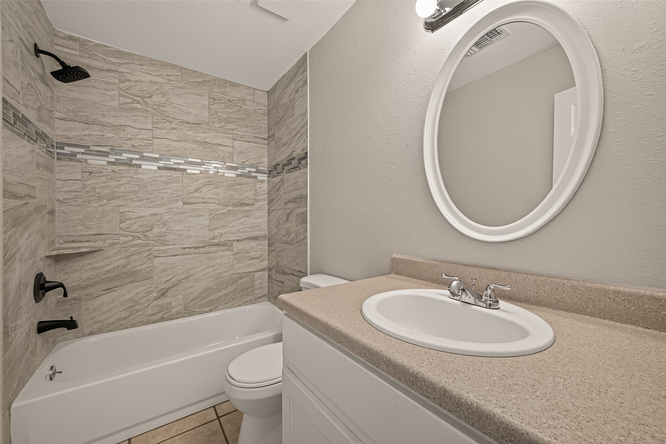 8607 Valley Forest Drive Property Photo 18