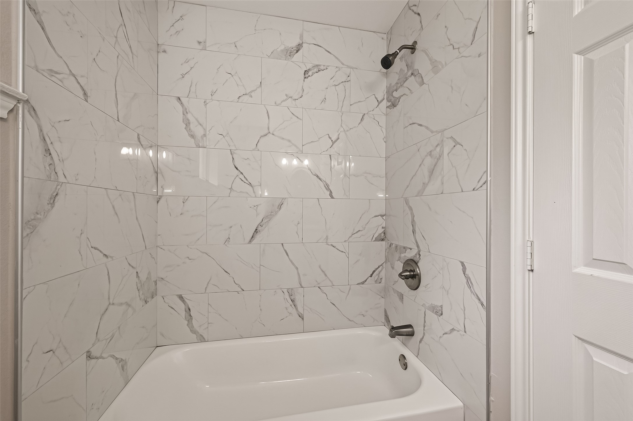 8607 Valley Forest Drive Property Photo 21