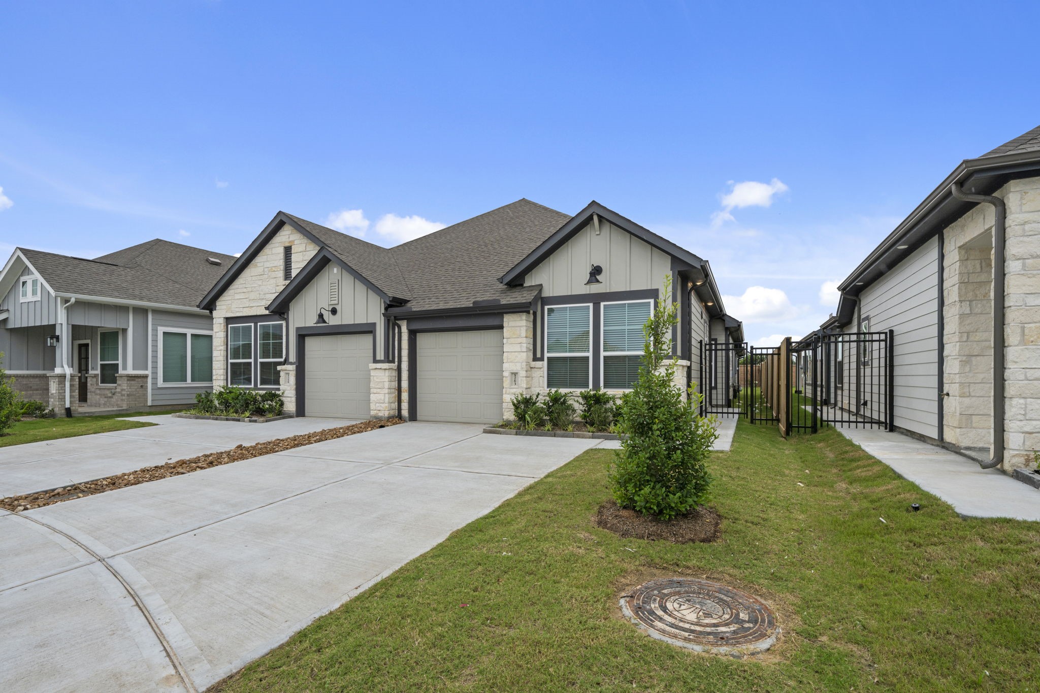 5263 Celestial Court Property Photo 3