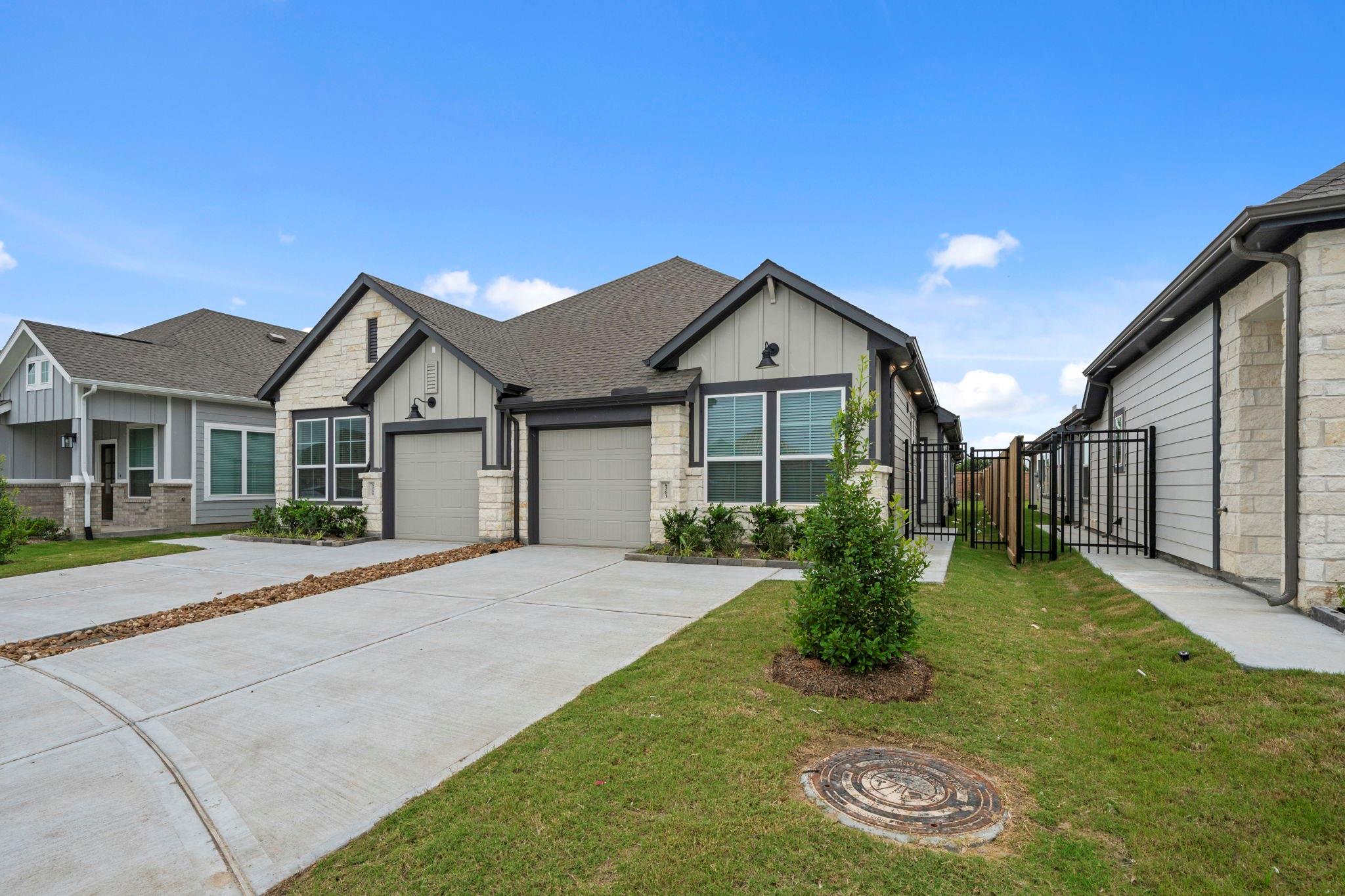 5263 Celestial Court, Iowa Colony Tx 77583 Property Photo 3