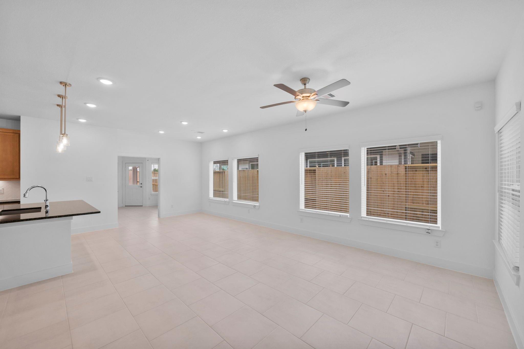 5263 Celestial Court, Iowa Colony Tx 77583 Property Photo 8