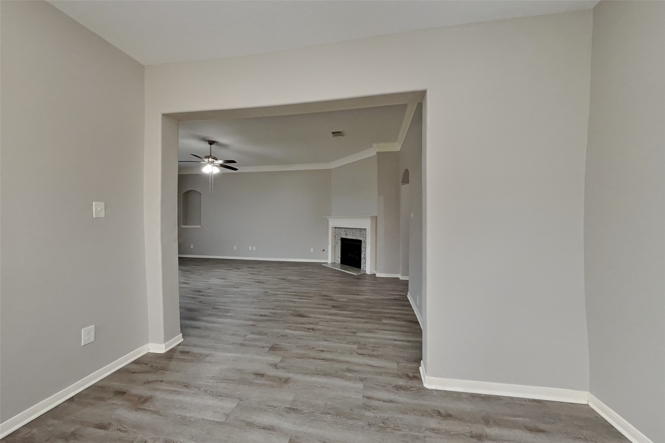2146 Berkshire Elm Street Property Photo 7