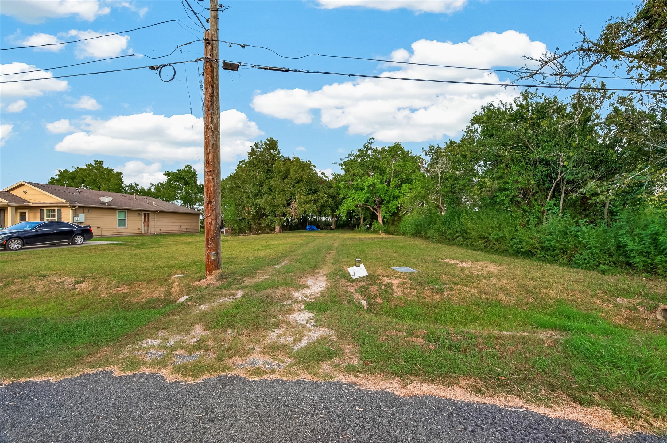 410 Bates Street Property Photo 26