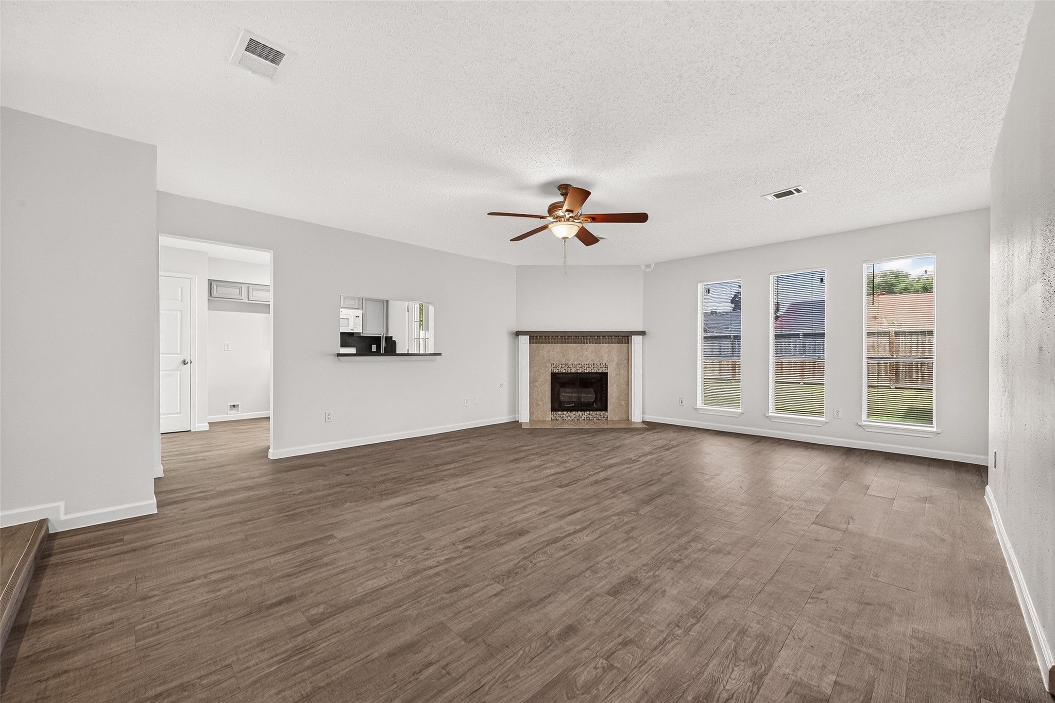 7407 Cortes Drive Property Photo 4