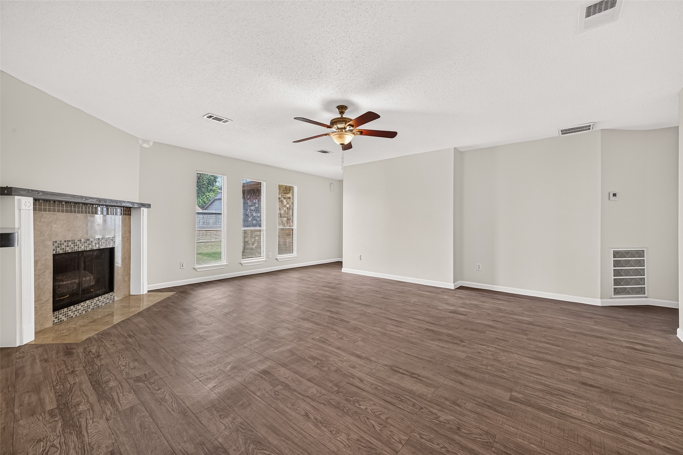 7407 Cortes Drive Property Photo 5