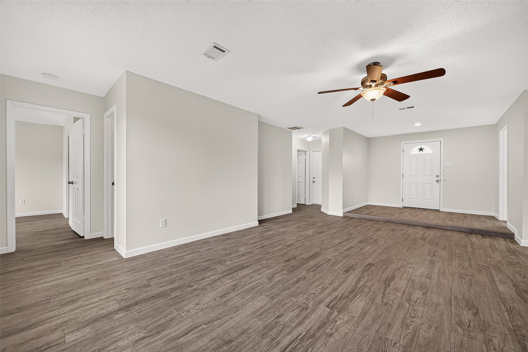 7407 Cortes Drive Property Photo 8