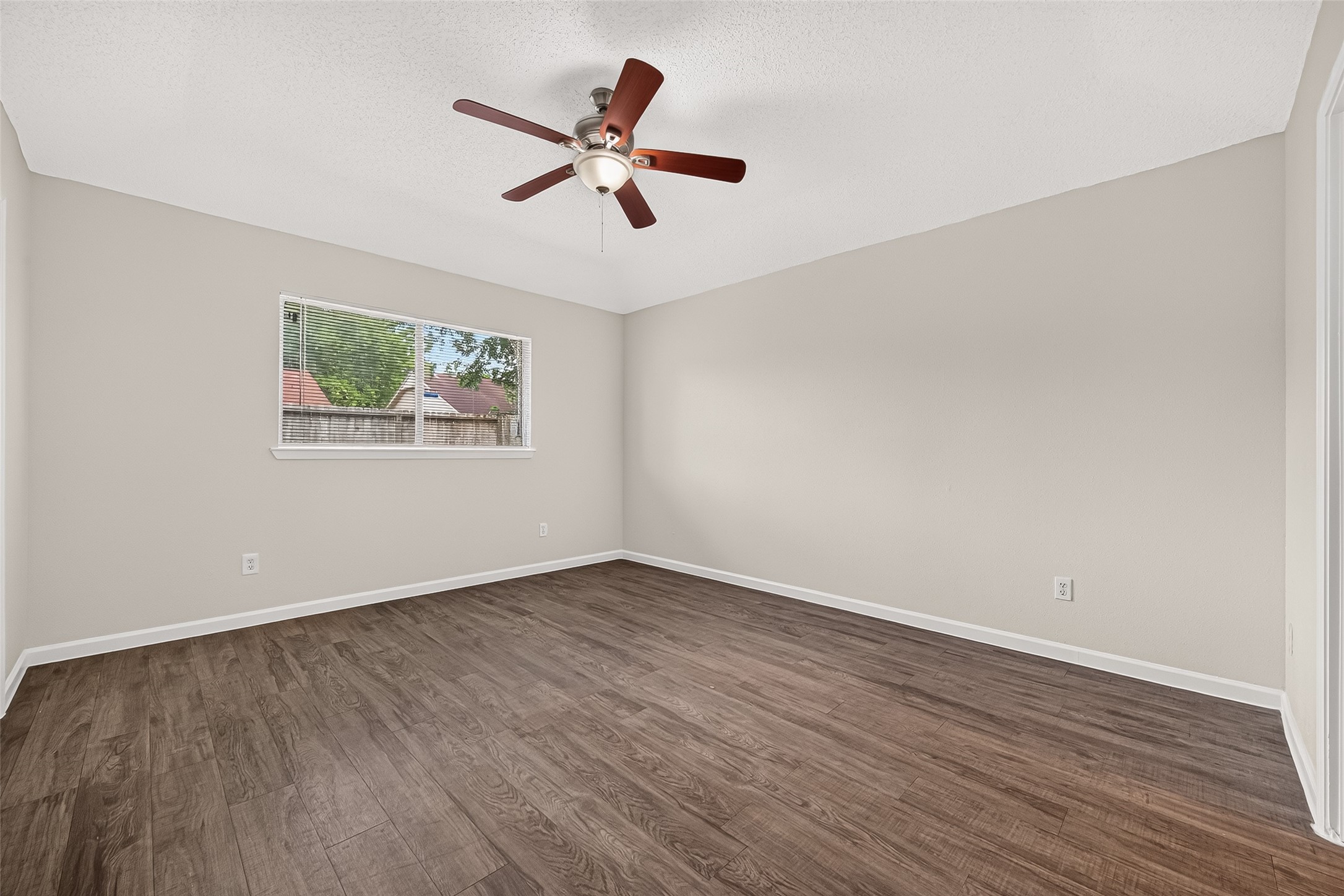 7407 Cortes Drive Property Photo 14