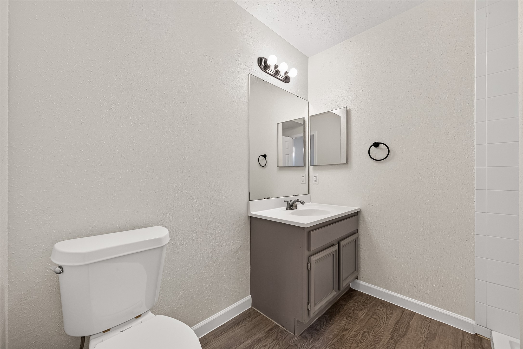 7407 Cortes Drive Property Photo 25