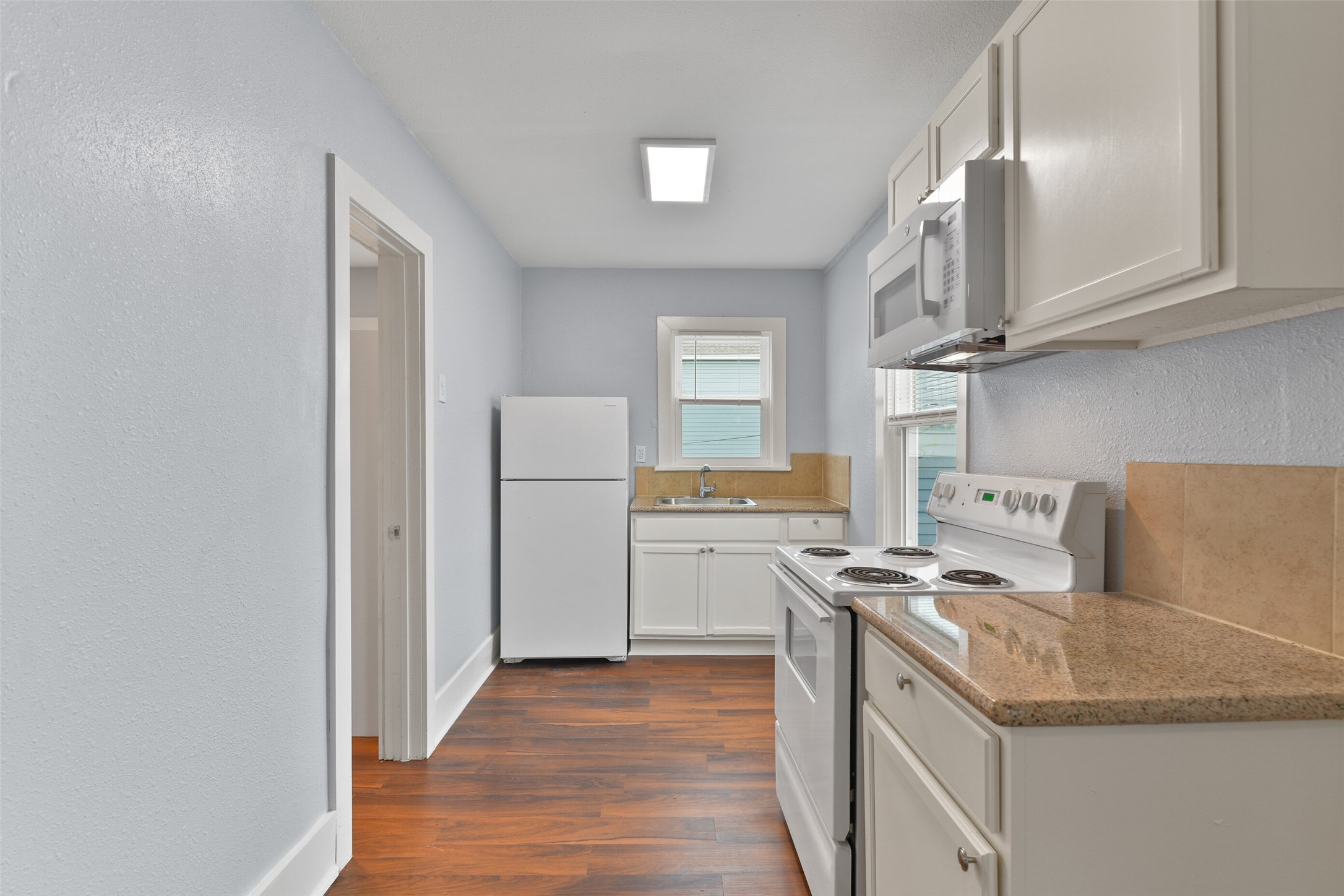 909 28th Street C Property Photo 6