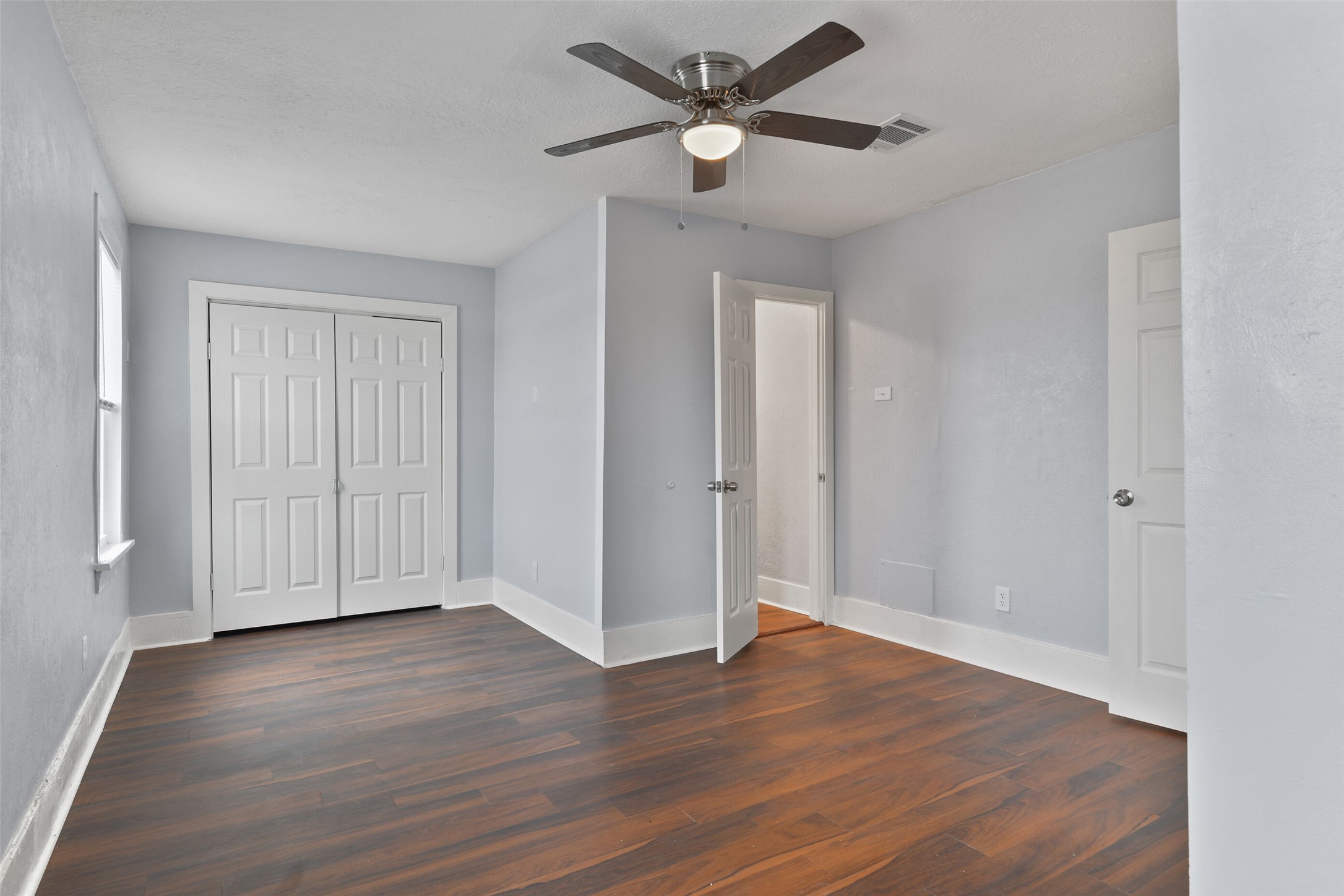 909 28th Street C Property Photo 12