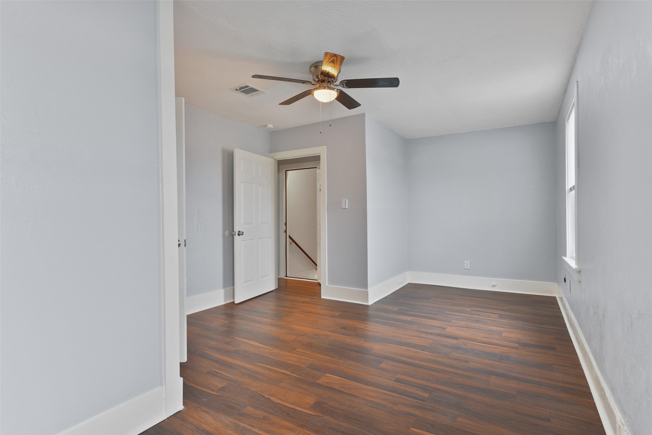 909 28th Street C Property Photo 13