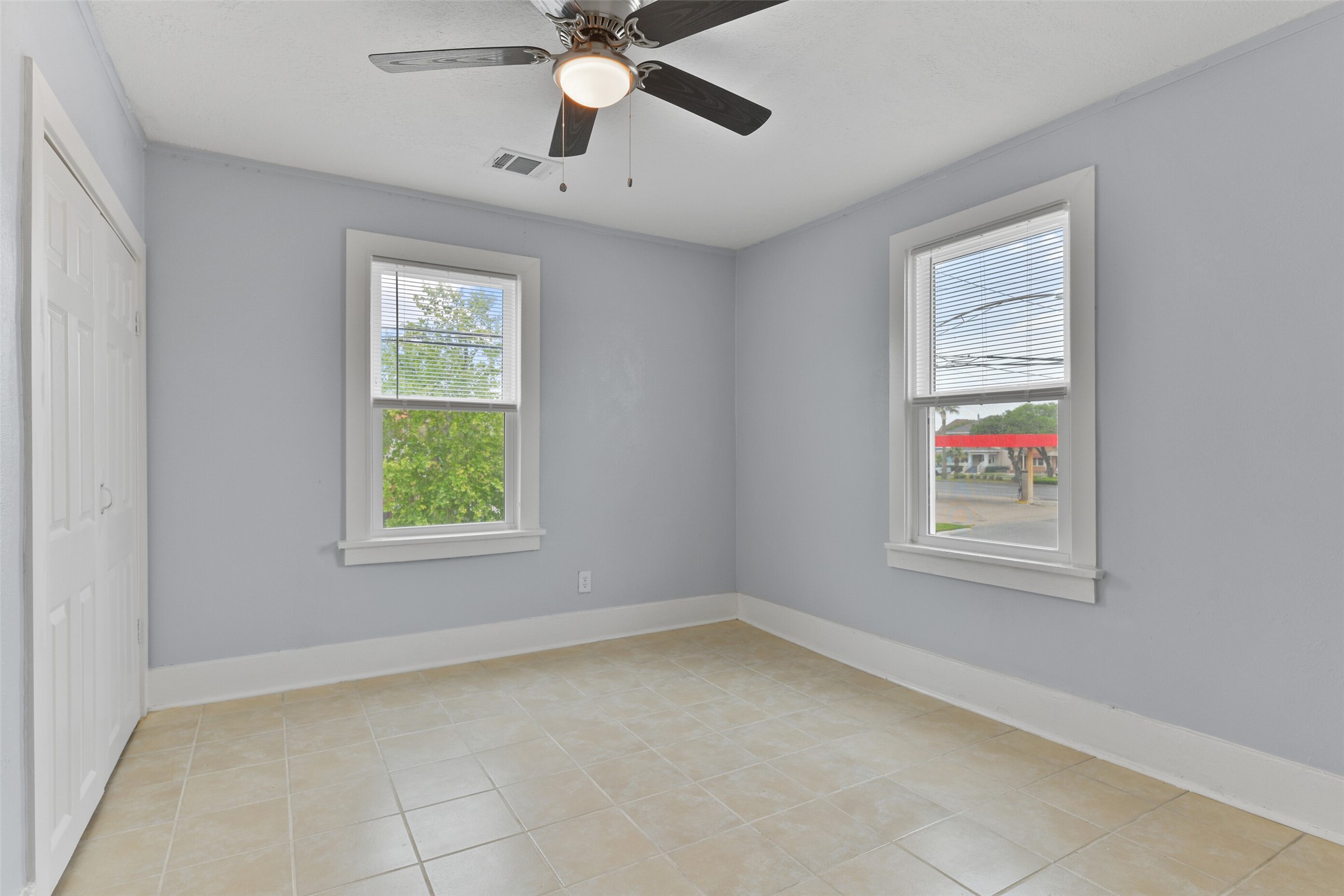 909 28th Street C Property Photo 18