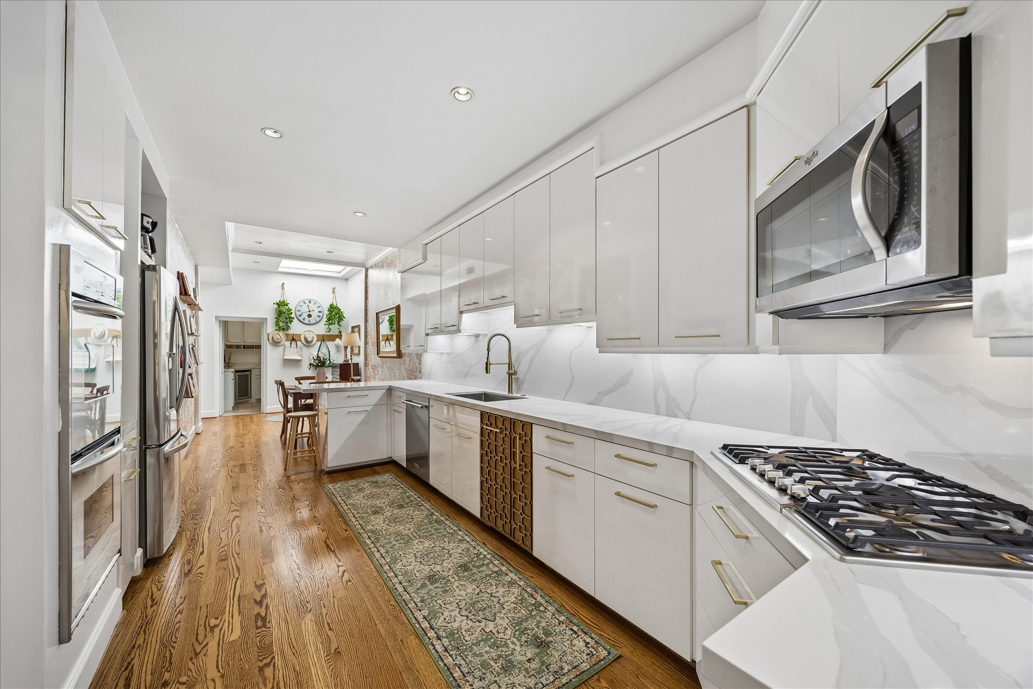 999 S Post Oak Lane Property Photo 3