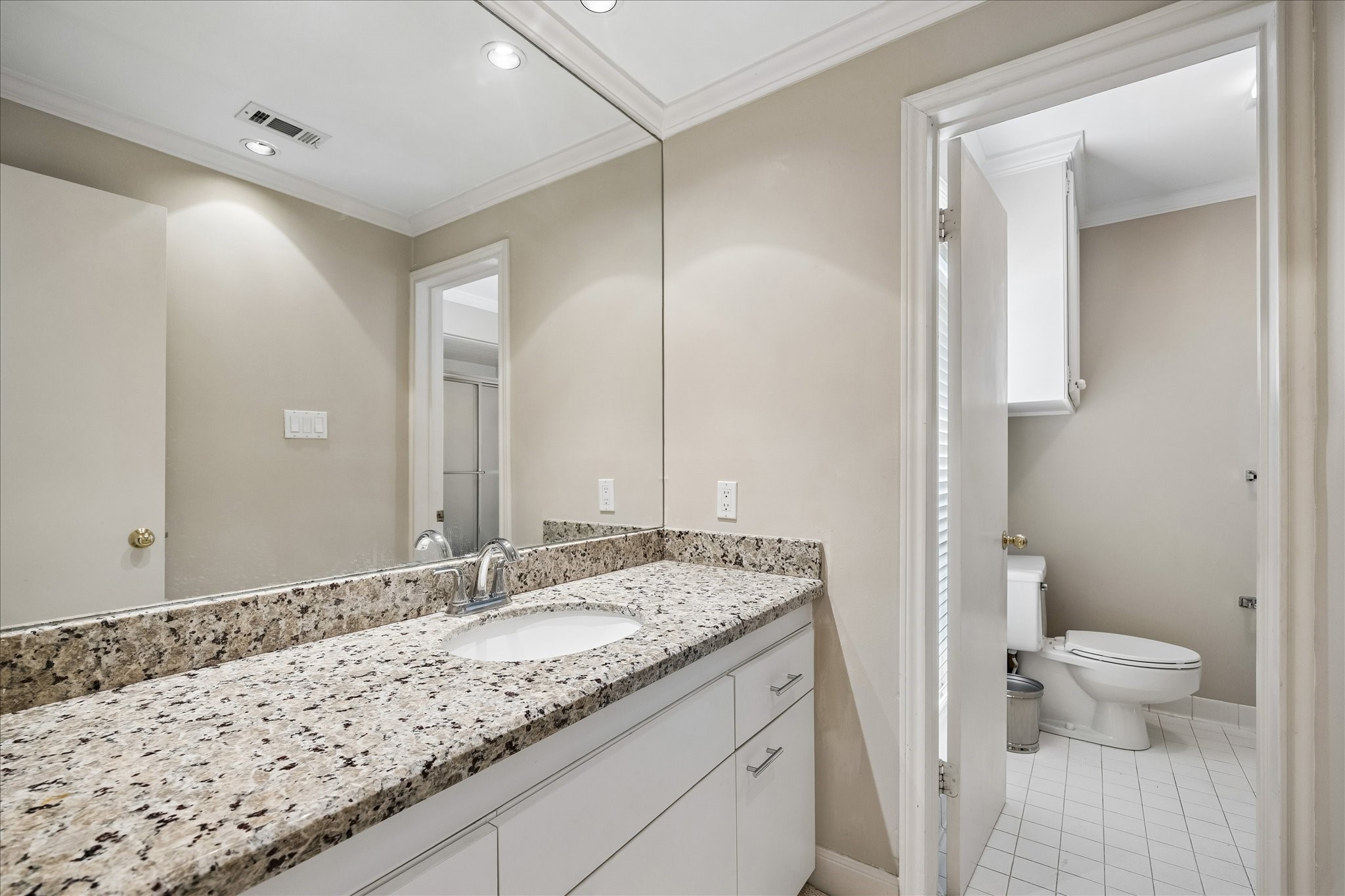 999 S Post Oak Lane Property Photo 26