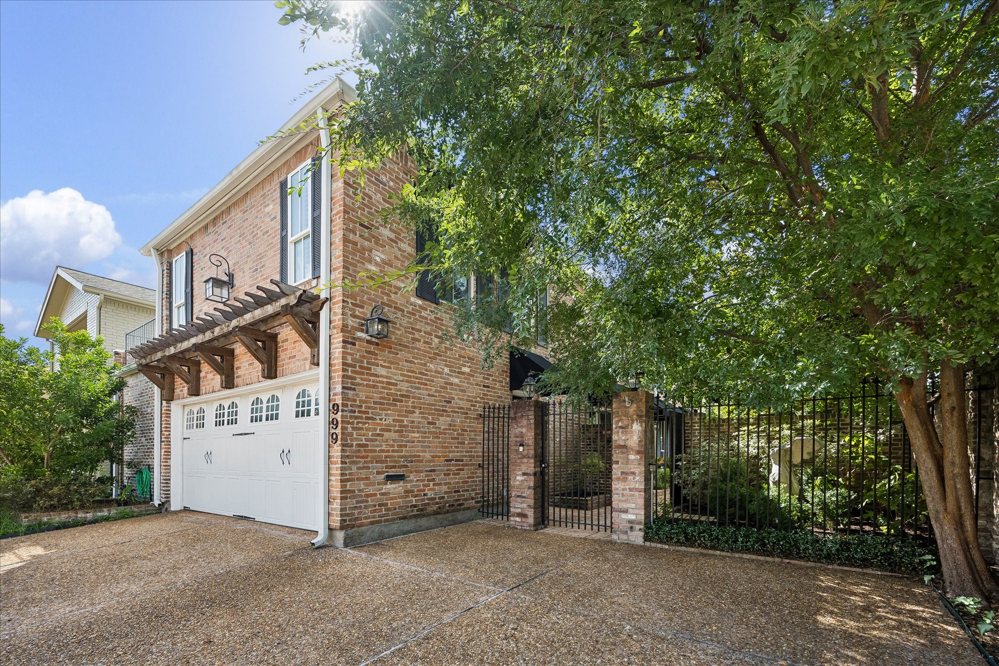 999 S Post Oak Lane Property Photo 34