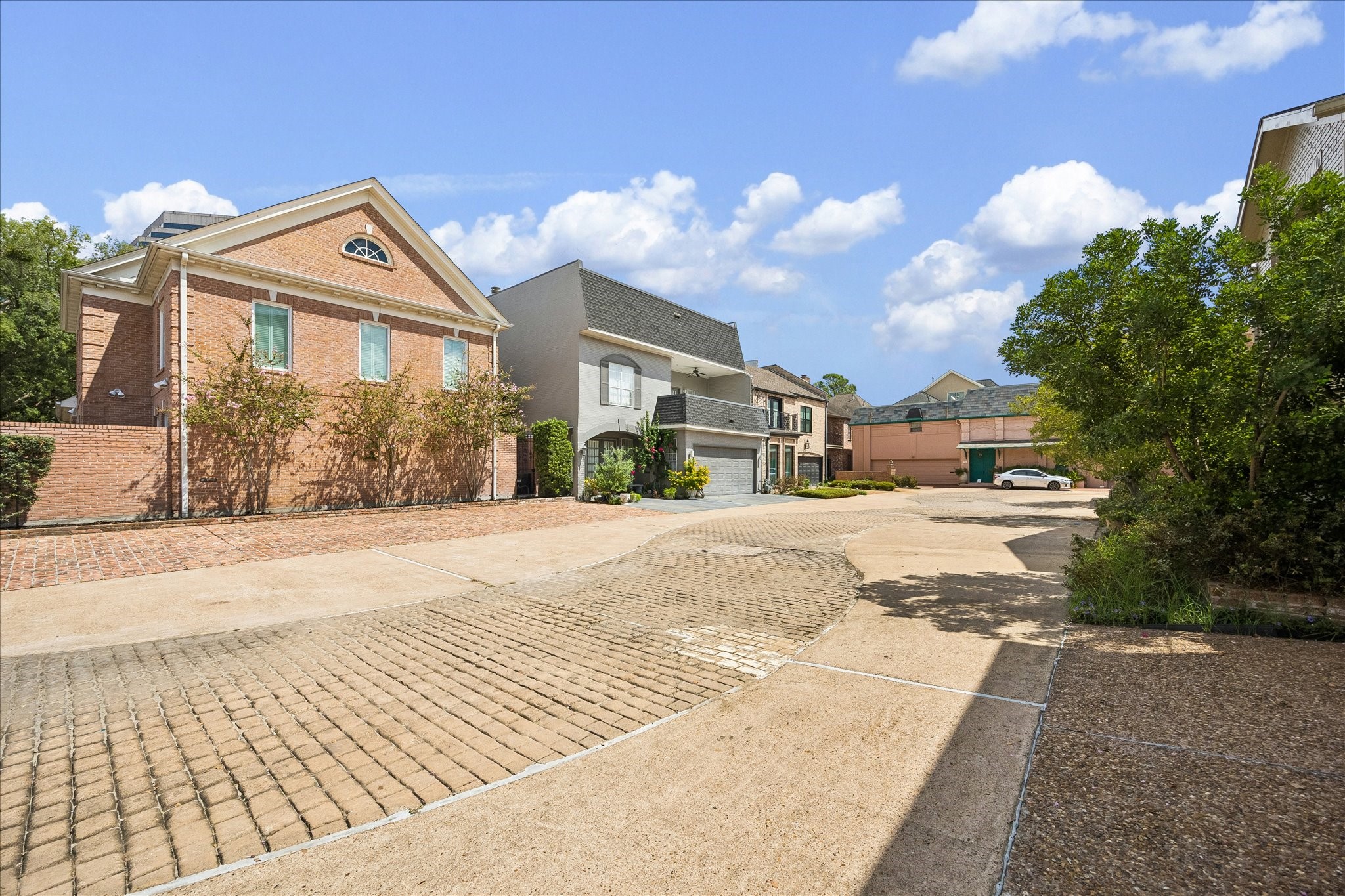 999 S Post Oak Lane Property Photo 35