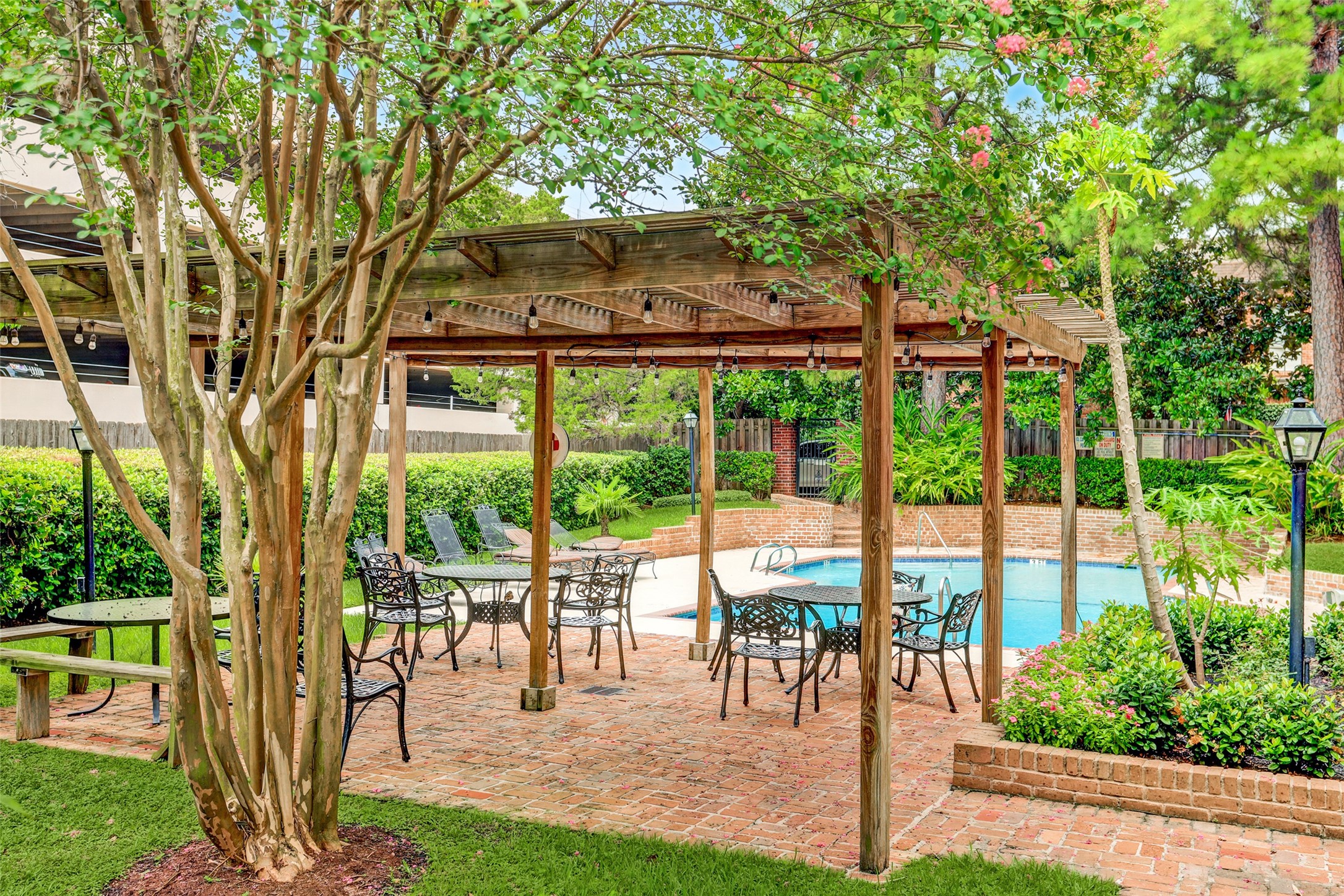 999 S Post Oak Lane Property Photo 36