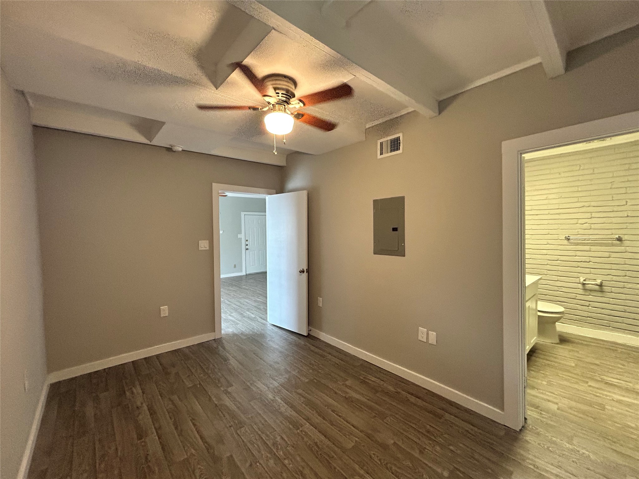 219 Marshall Street 202 Property Photo 6